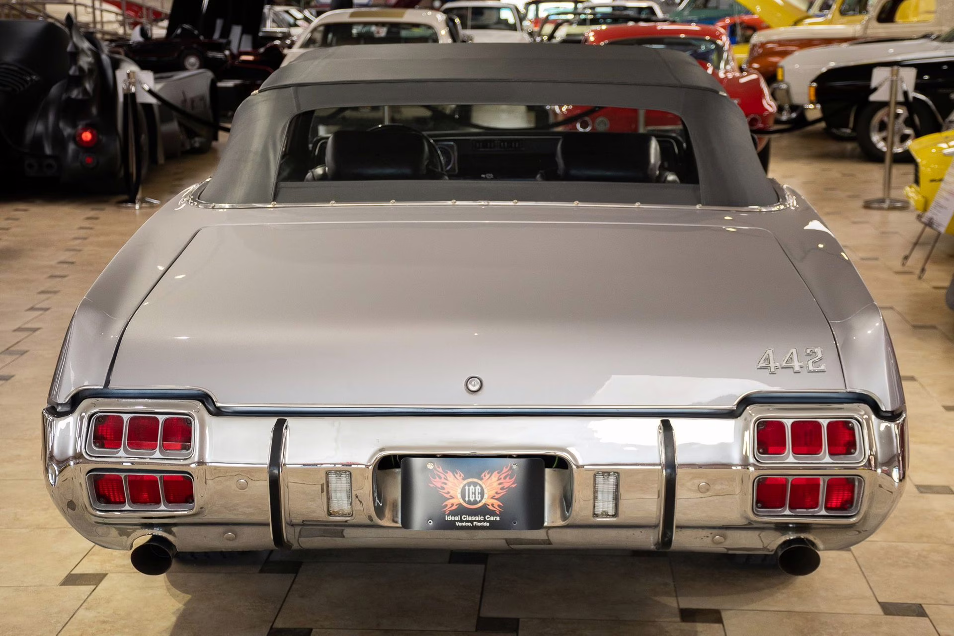 1972 Silver Pewter Poly Oldsmobile 442