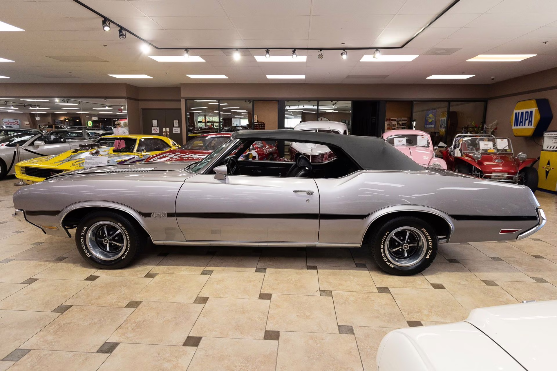 1972 Silver Pewter Poly Oldsmobile 442