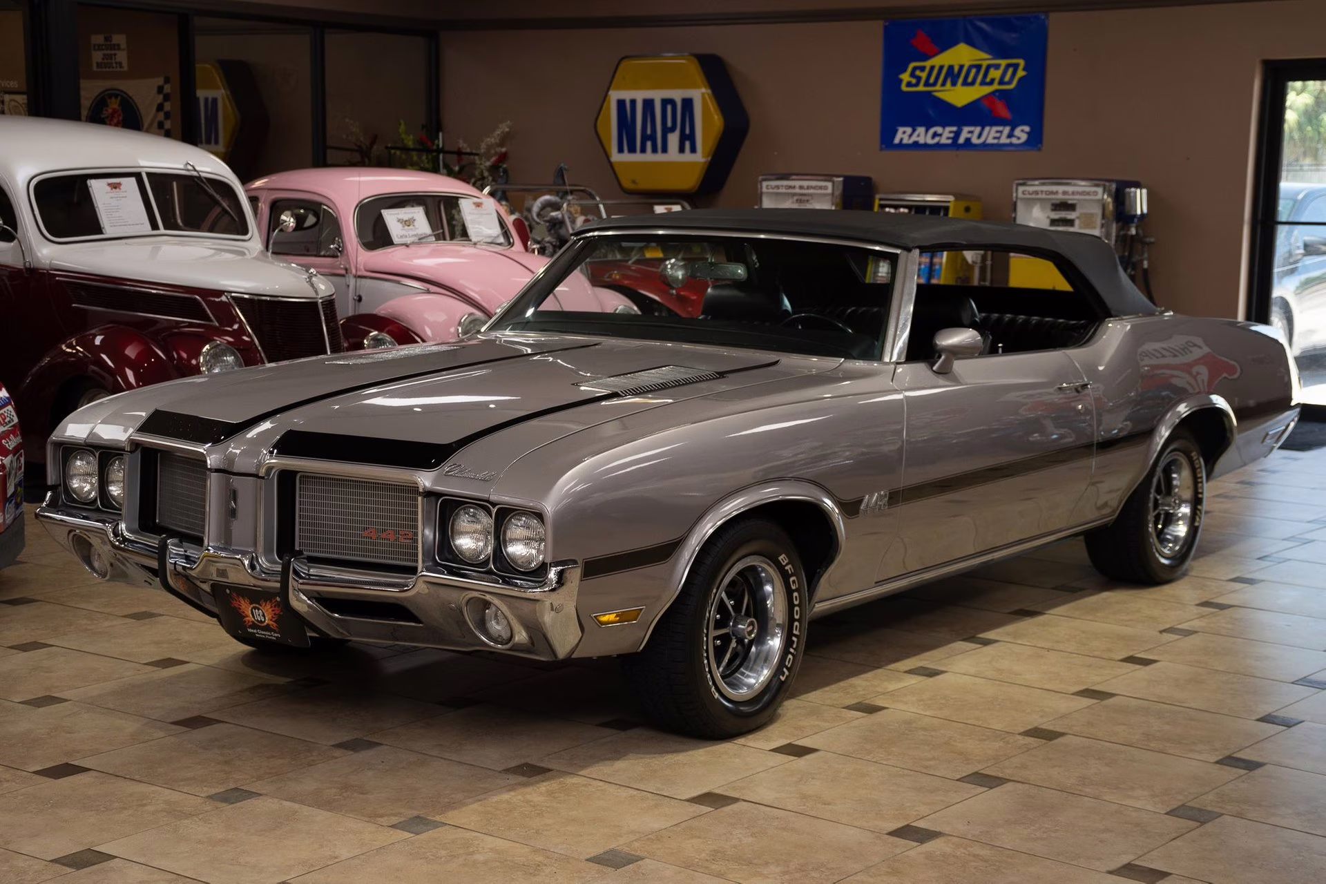 1972 Silver Pewter Poly Oldsmobile 442