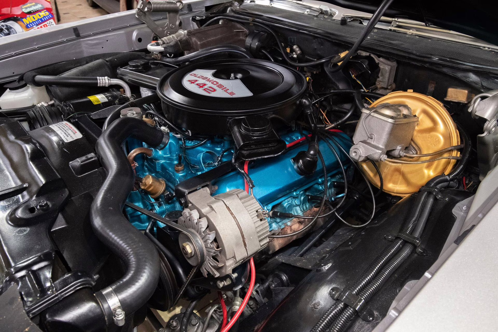 1972 Silver Pewter Poly Oldsmobile 442