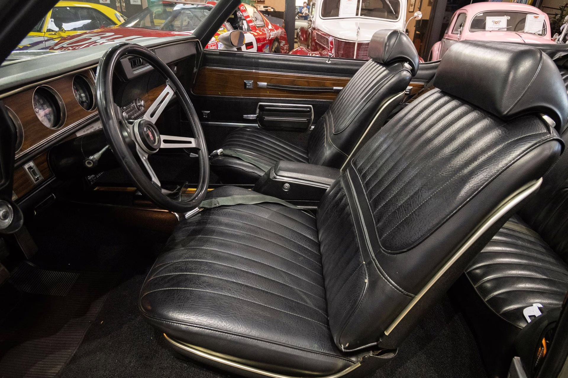 1972 Silver Pewter Poly Oldsmobile 442