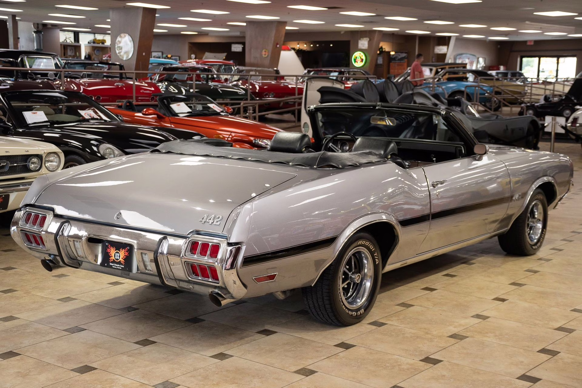 1972 Silver Pewter Poly Oldsmobile 442