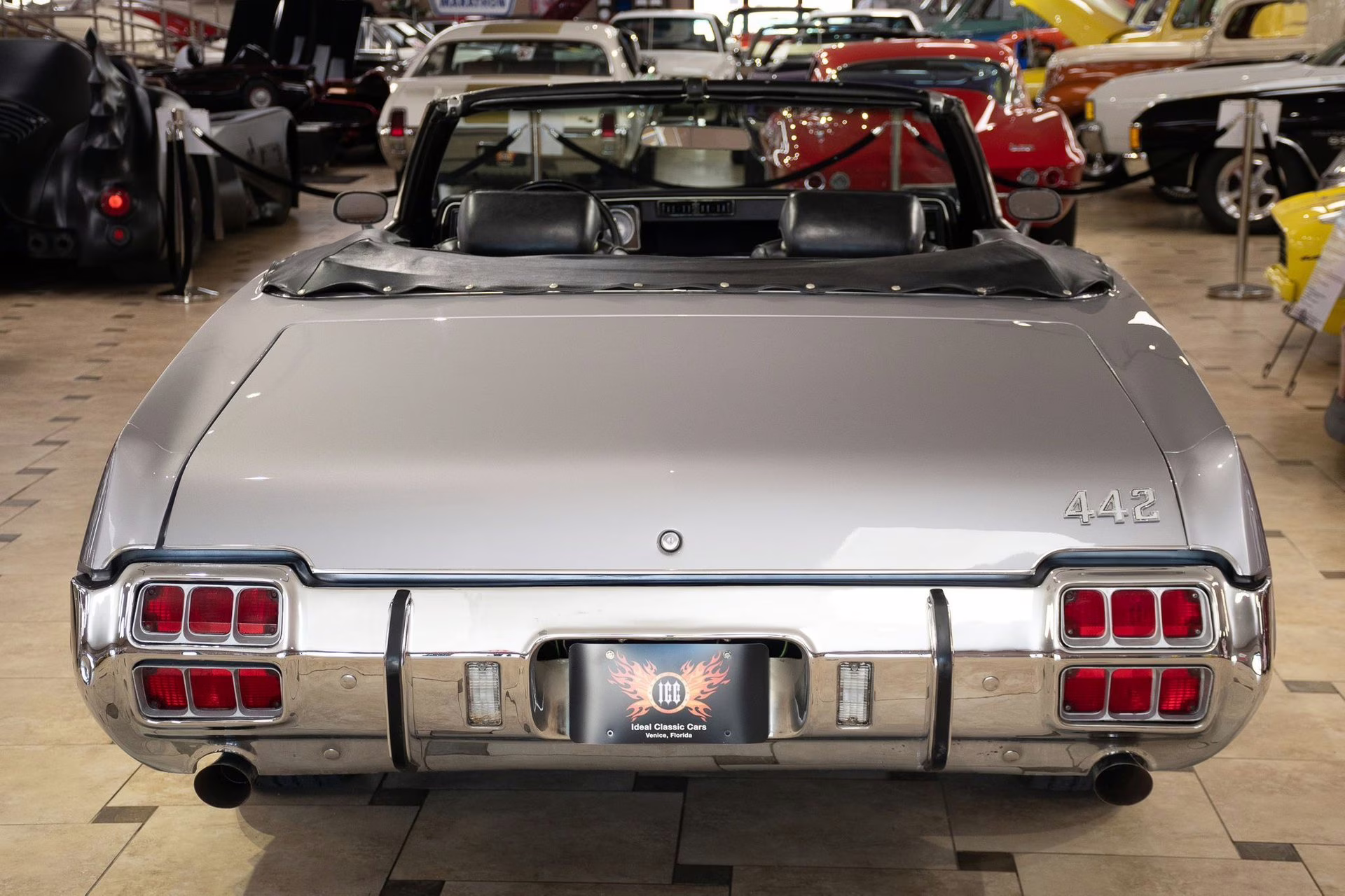 1972 Silver Pewter Poly Oldsmobile 442