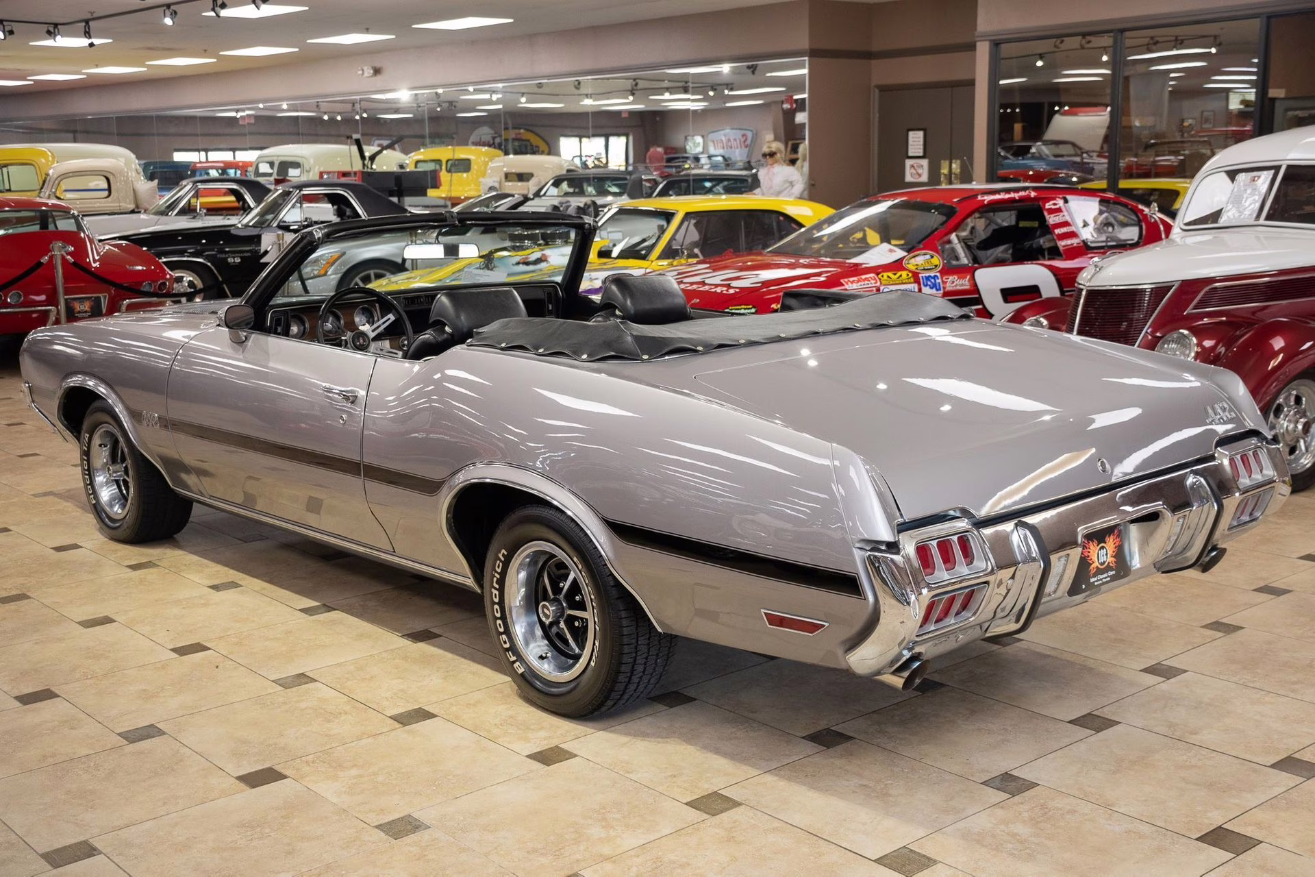 1972 Silver Pewter Poly Oldsmobile 442