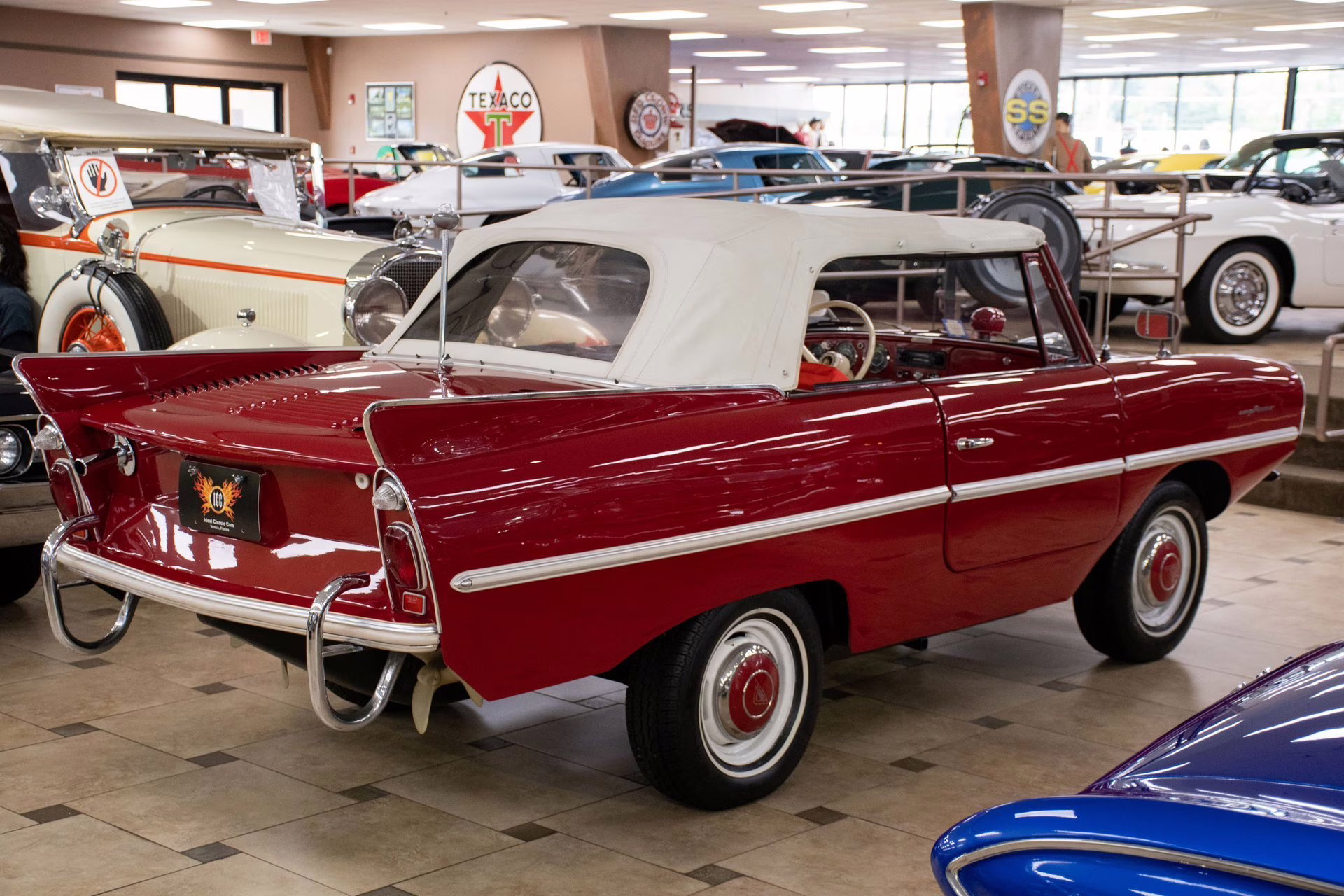 1964 Maroon Amphicar 770
