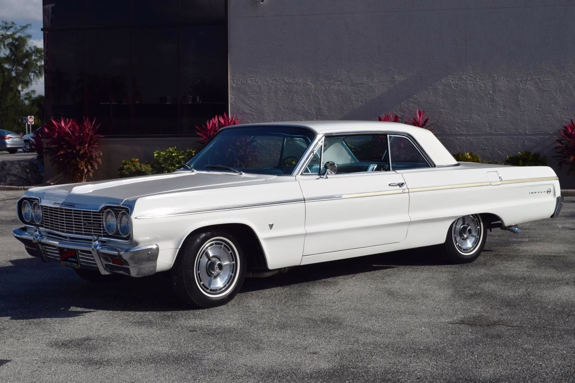 1964 White Chevrolet Impala