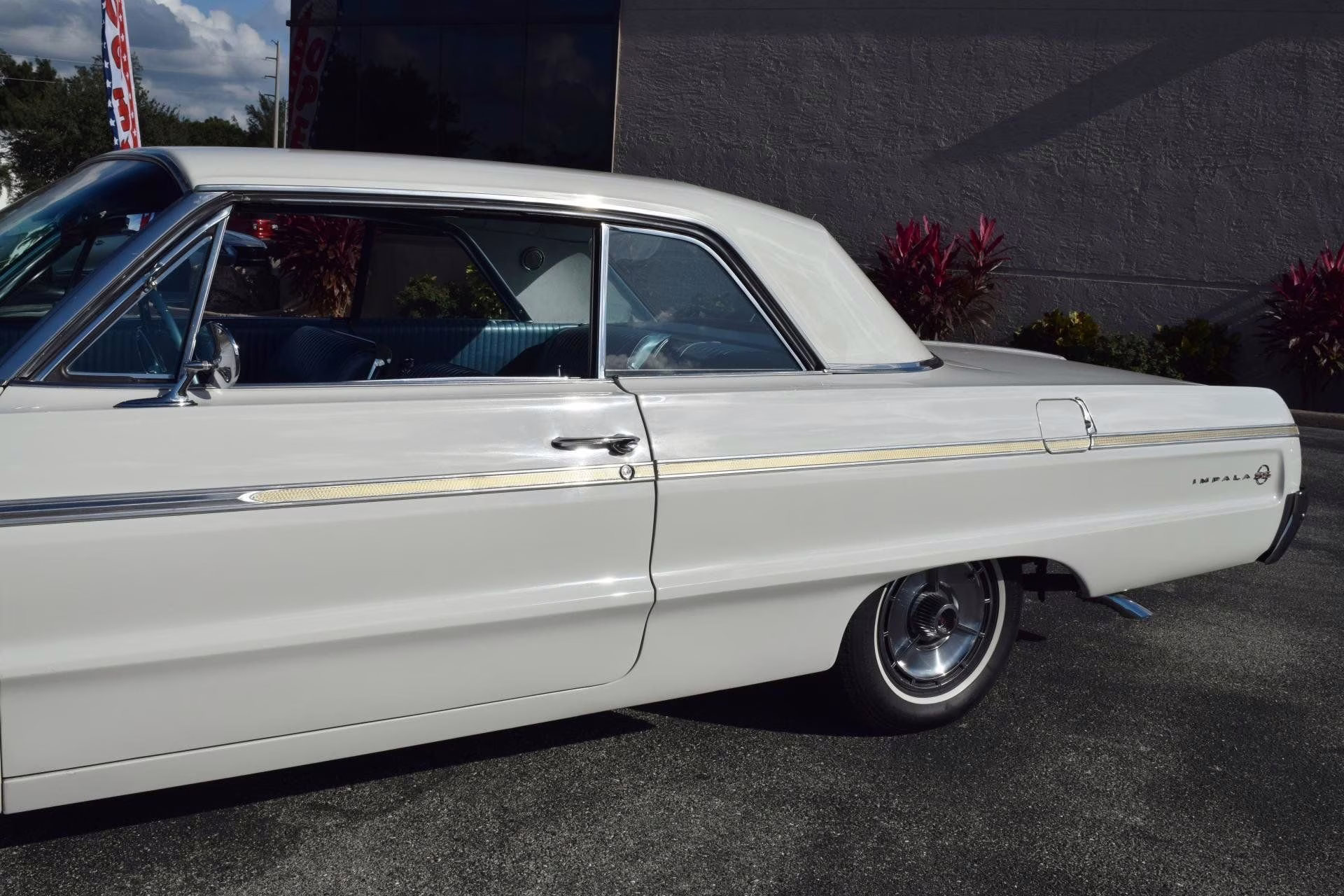 1964 White Chevrolet Impala
