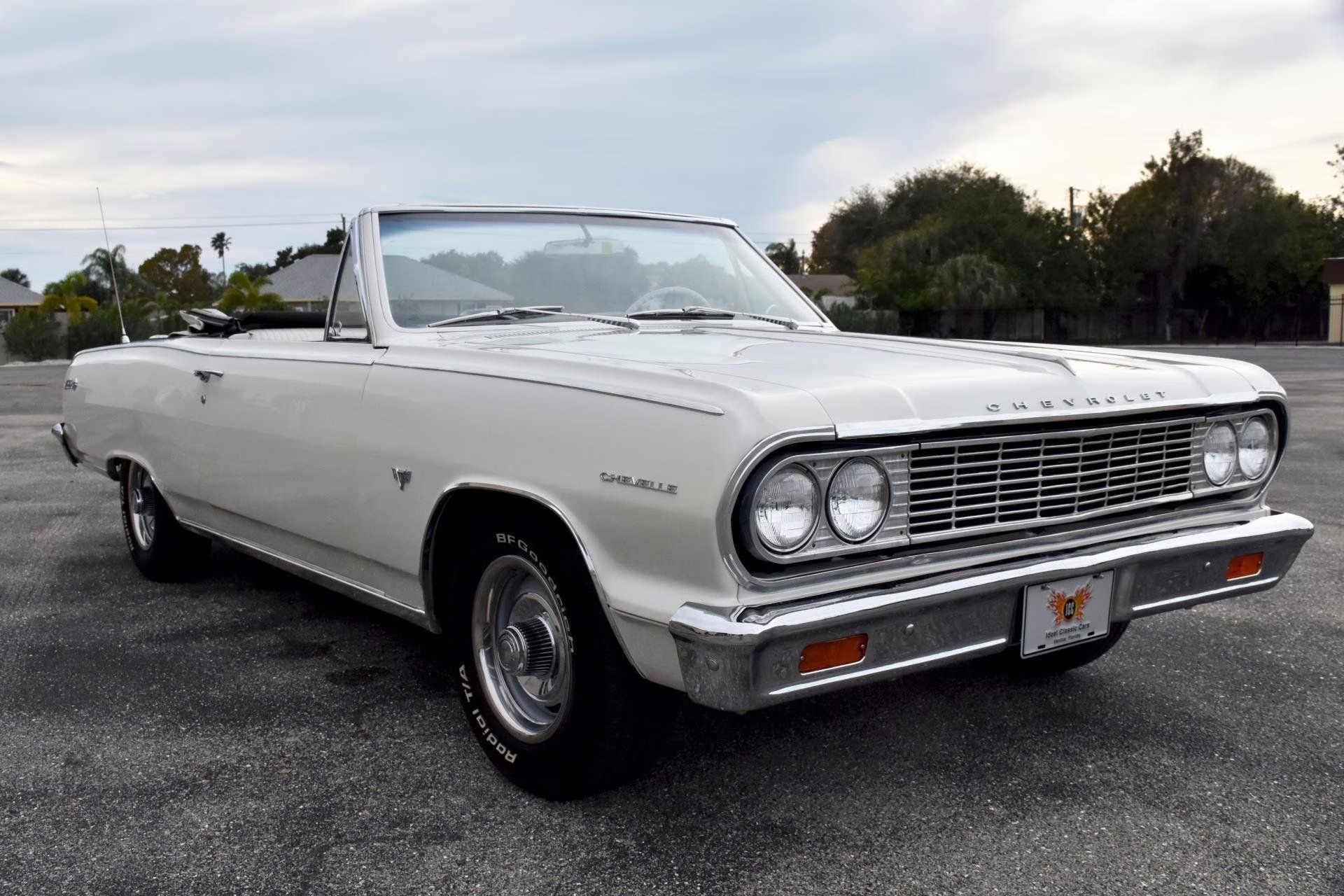 1964 White Chevrolet Chevelle Convertible