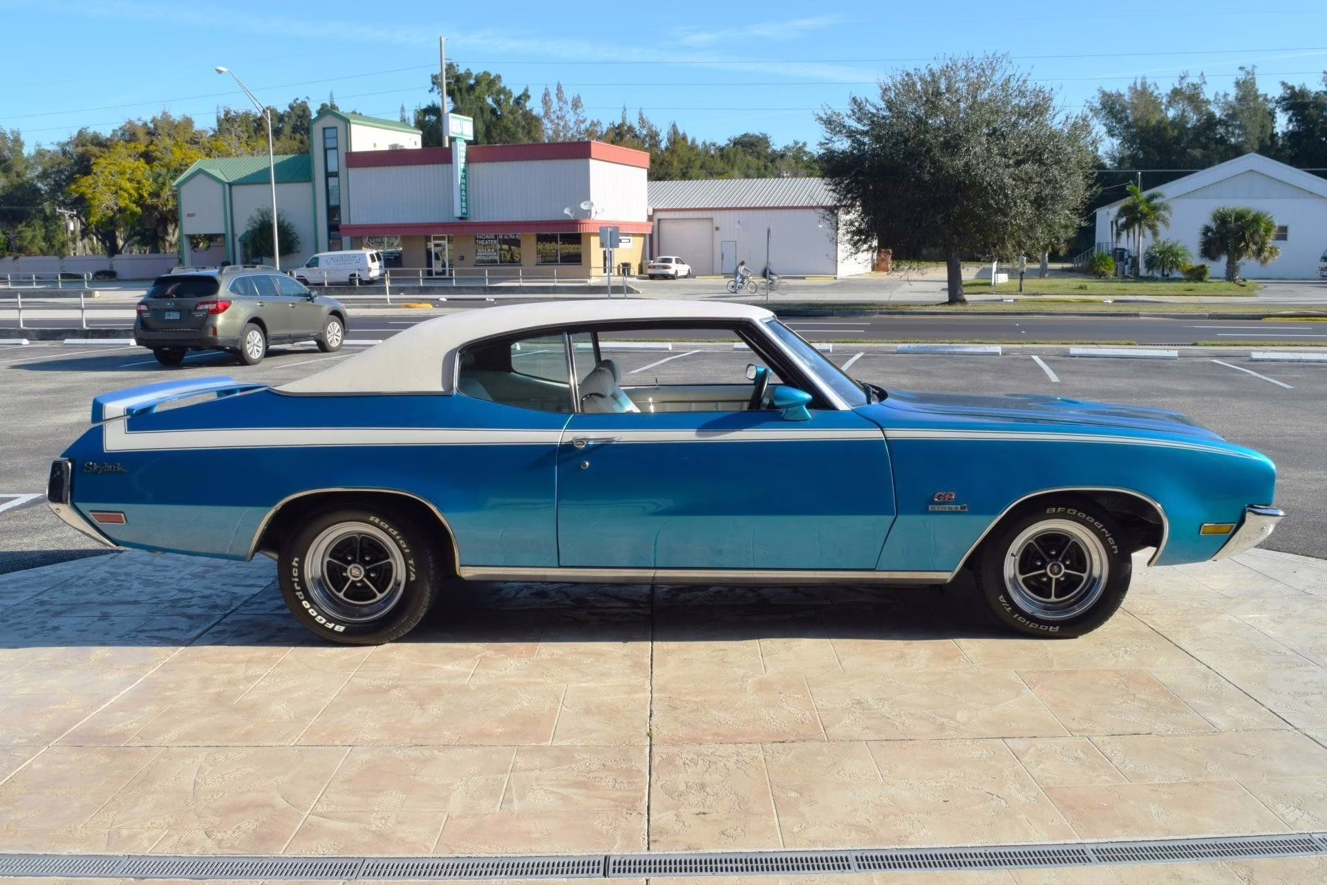 1972 Blue Buick Gran Sport