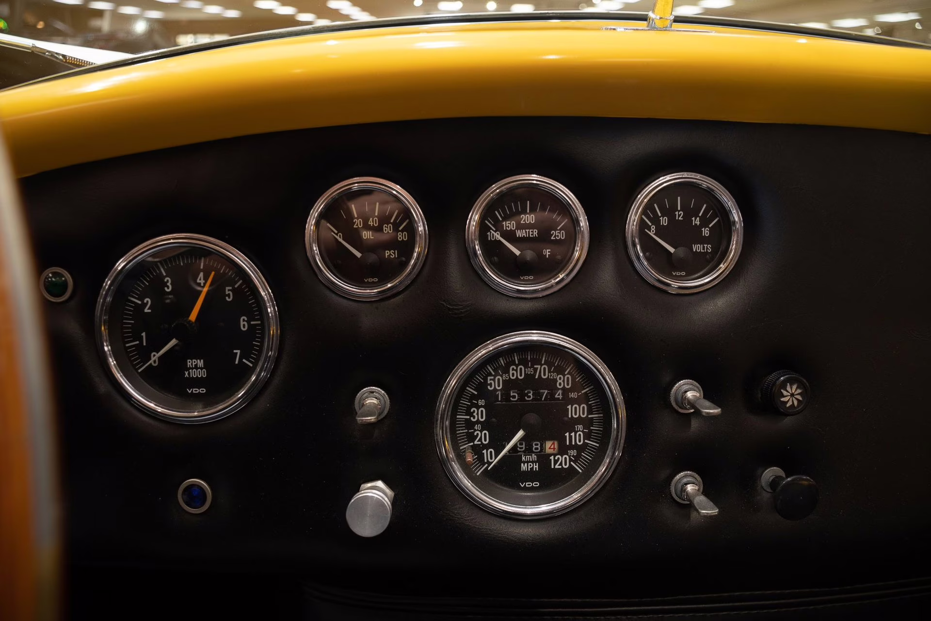 1967 Yellow/Black Shelby Cobra