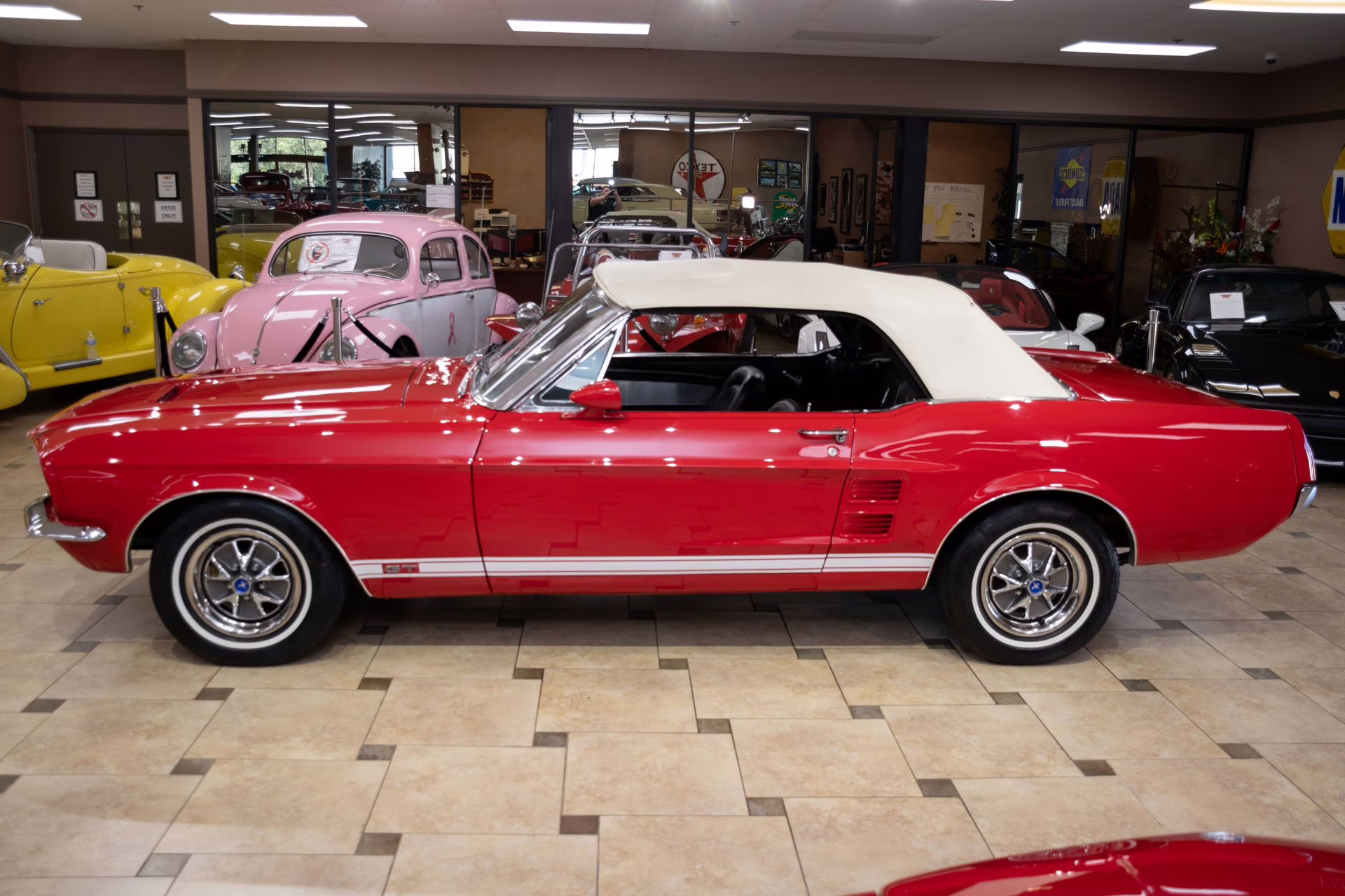 1967 Candyapple Red Ford Mustang