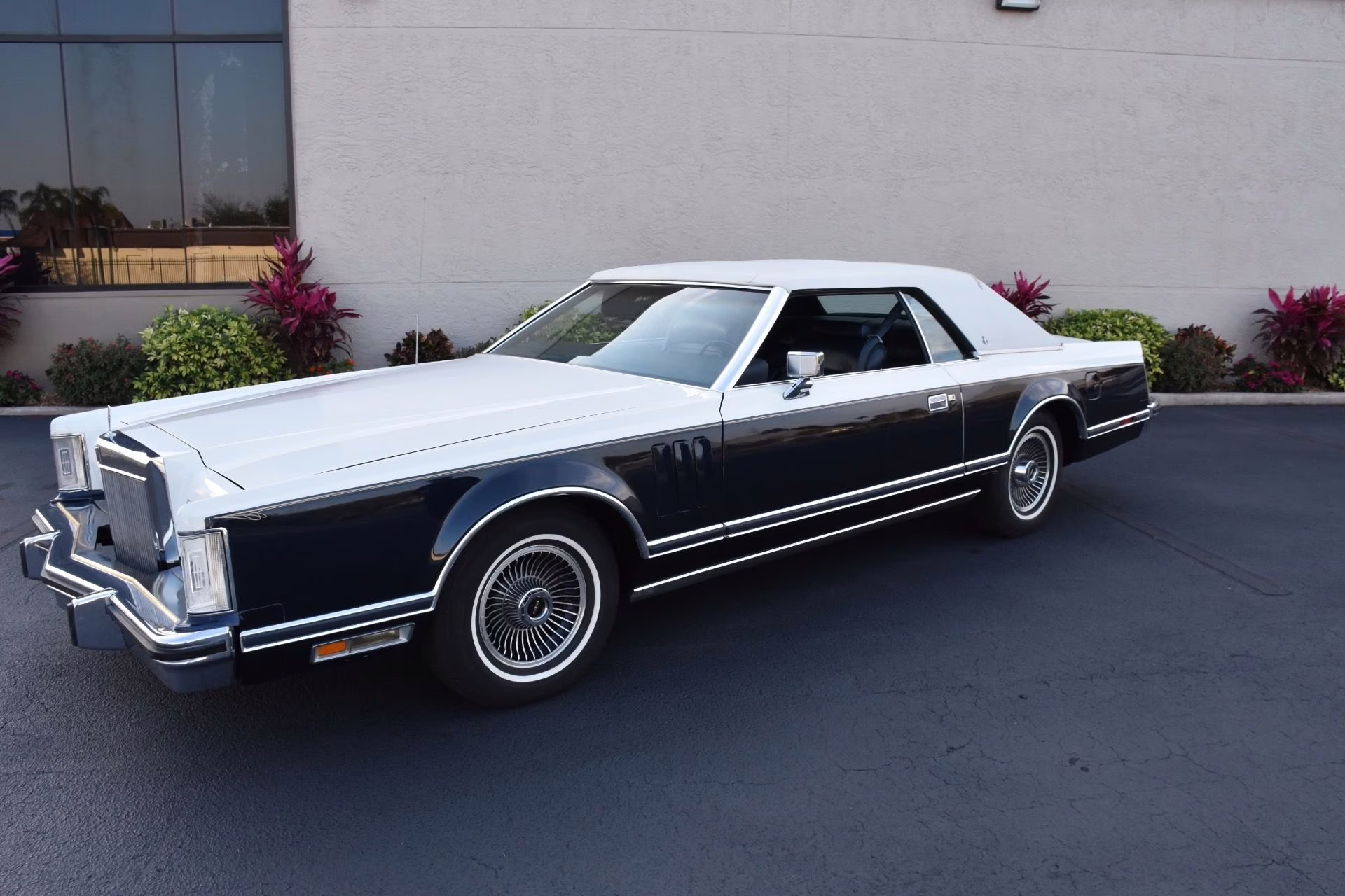 1979 Dark Blue and White Lincoln Continental Mark V