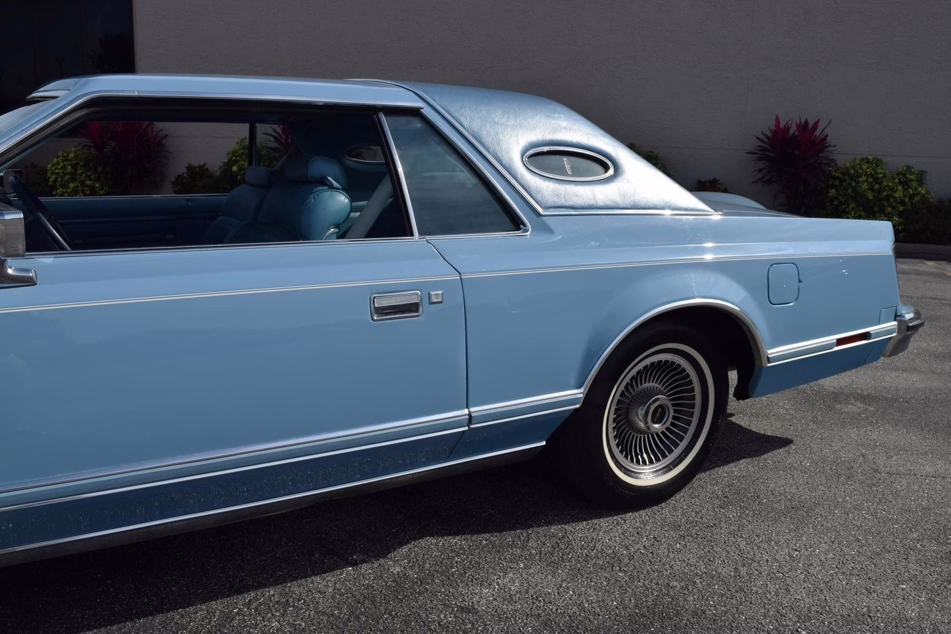 1979 Blue (Light) Lincoln Mark V Continental Coupe
