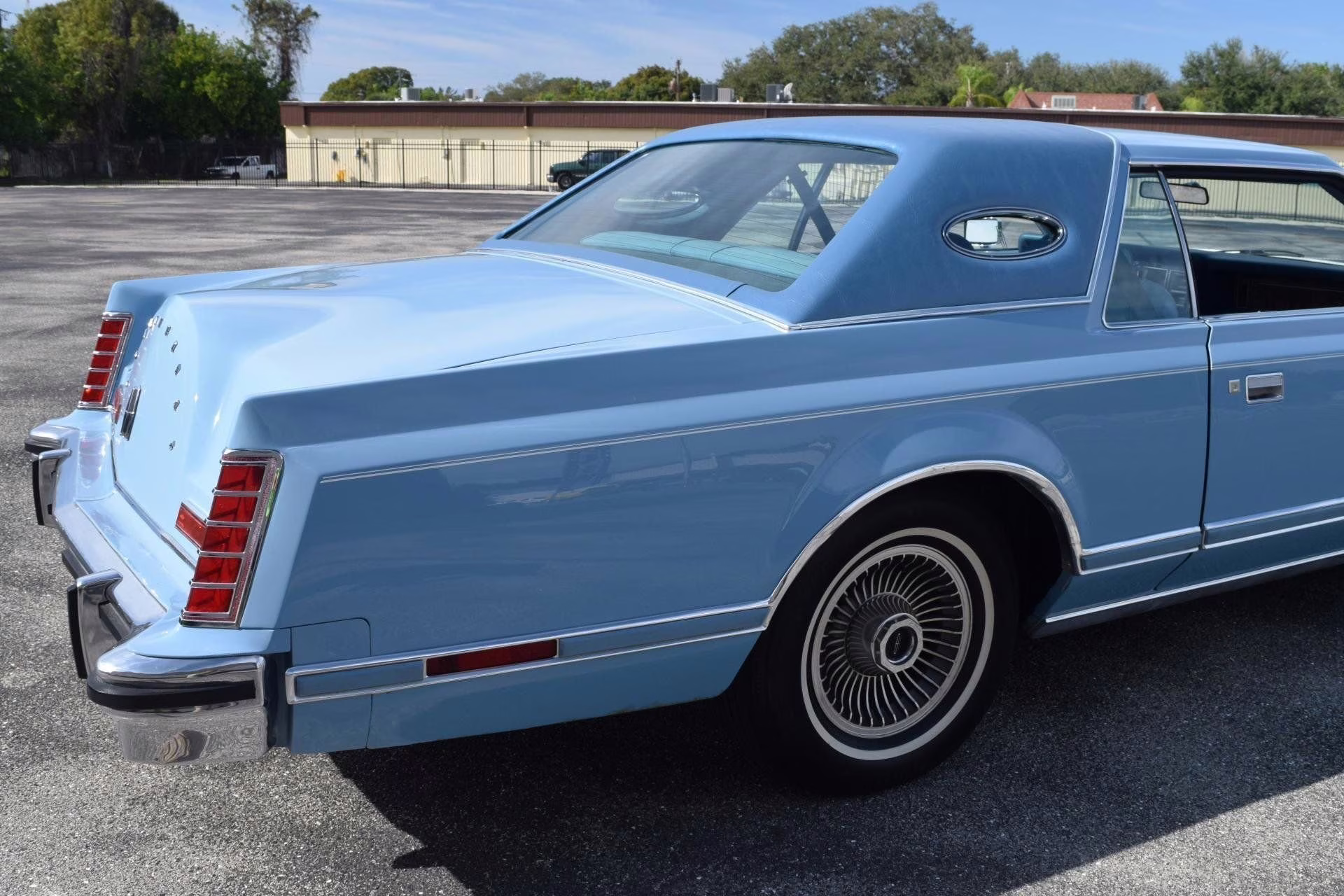 1979 Blue (Light) Lincoln Mark V Continental Coupe