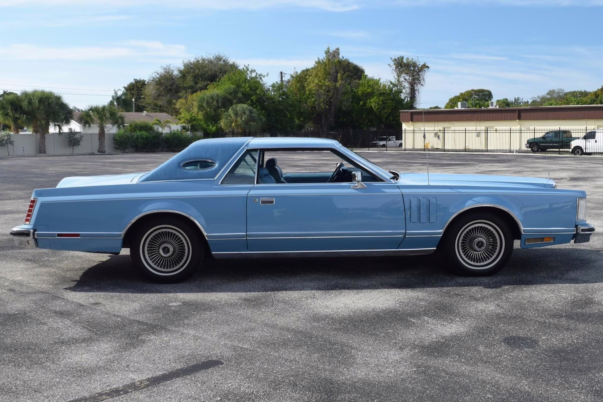 1979 Blue (Light) Lincoln Mark V Continental Coupe