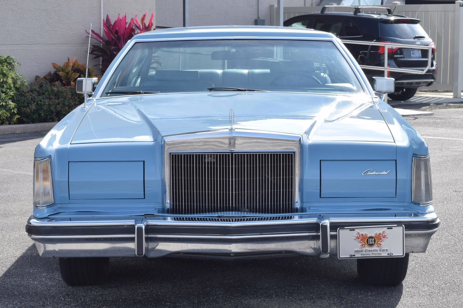 1979 Blue (Light) Lincoln Mark V Continental Coupe