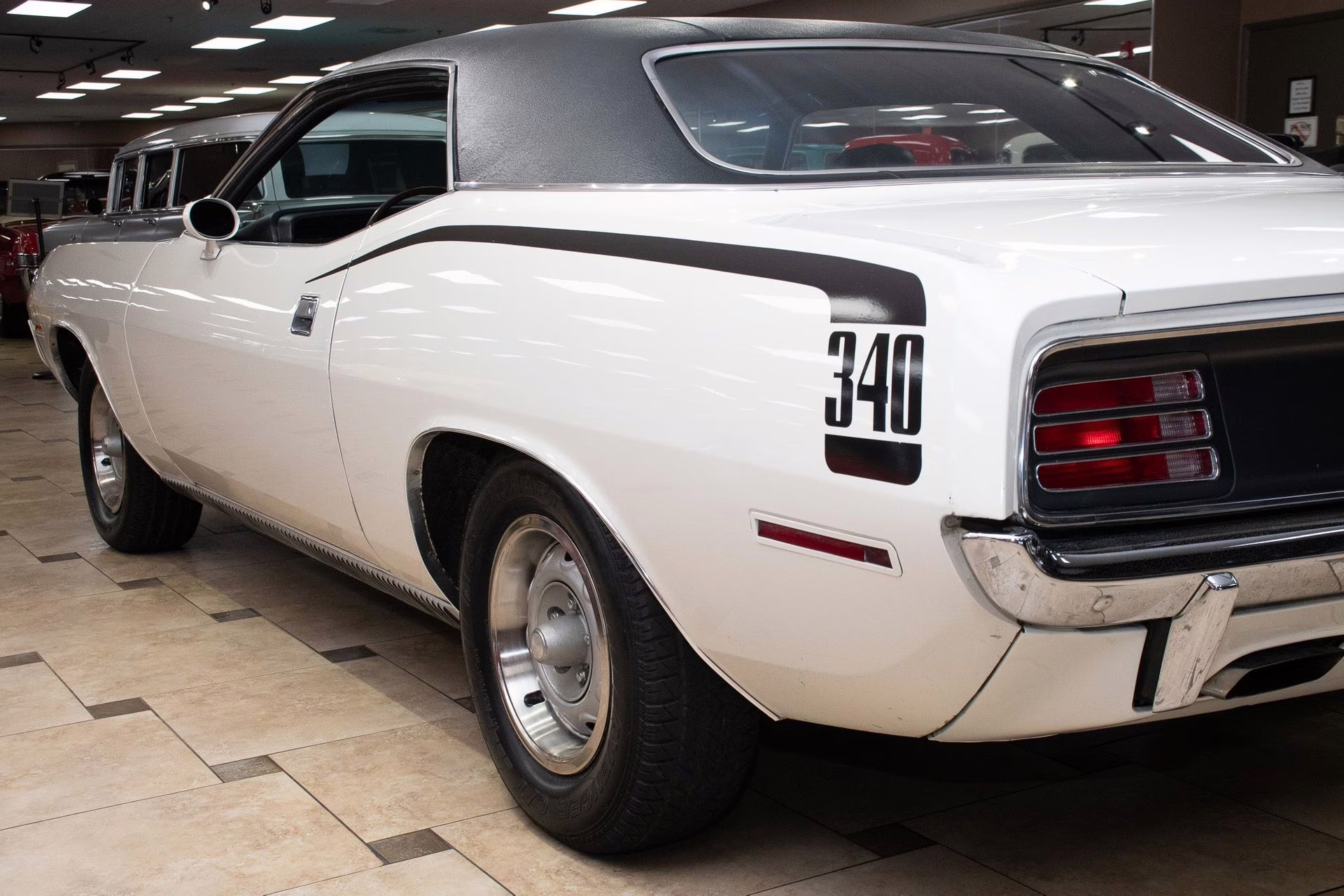 1970 Alpine White Plymouth 'Cuda