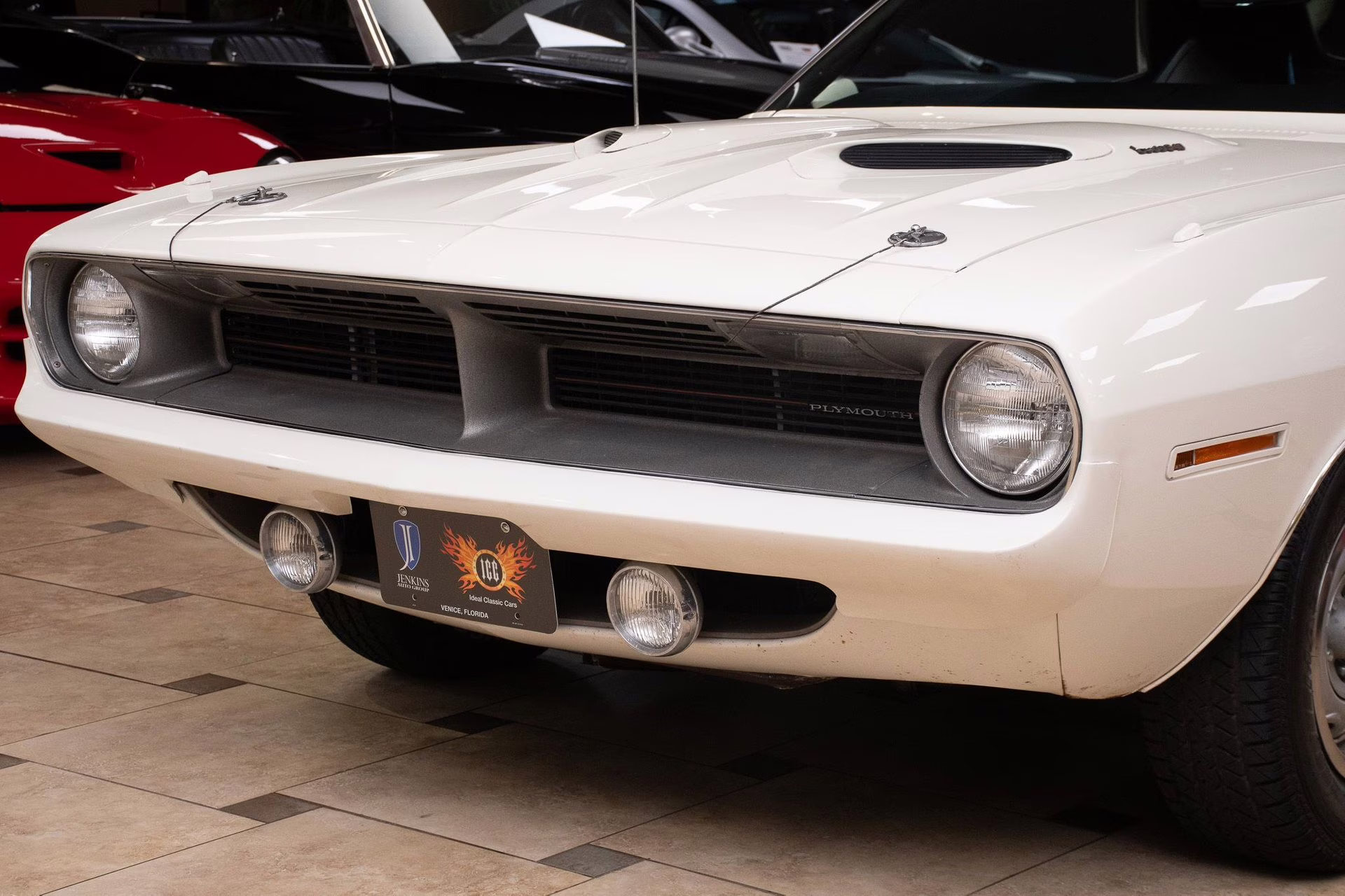 1970 Alpine White Plymouth 'Cuda