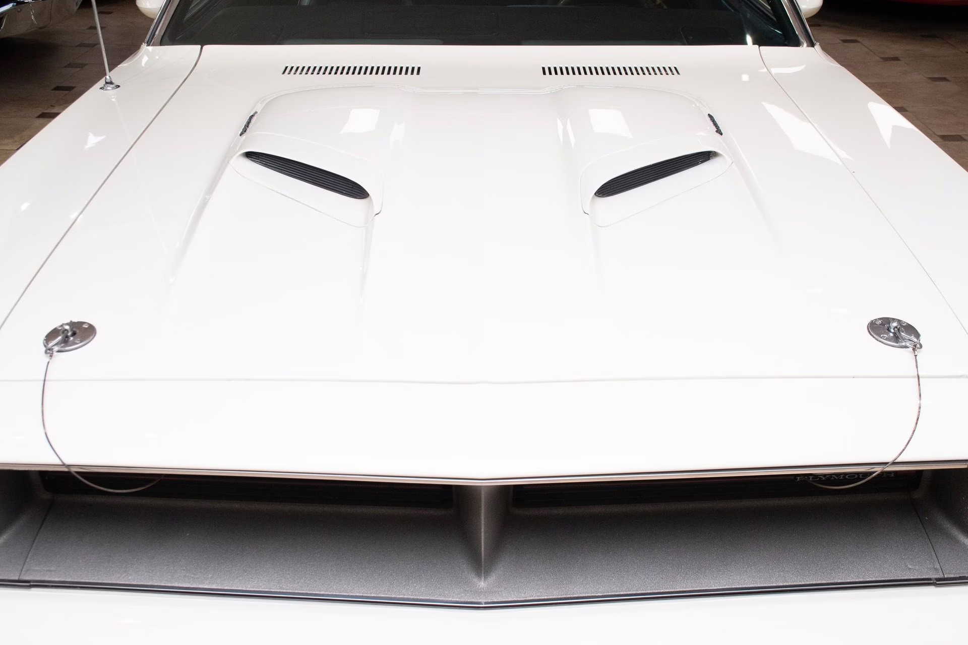 1970 Alpine White Plymouth 'Cuda