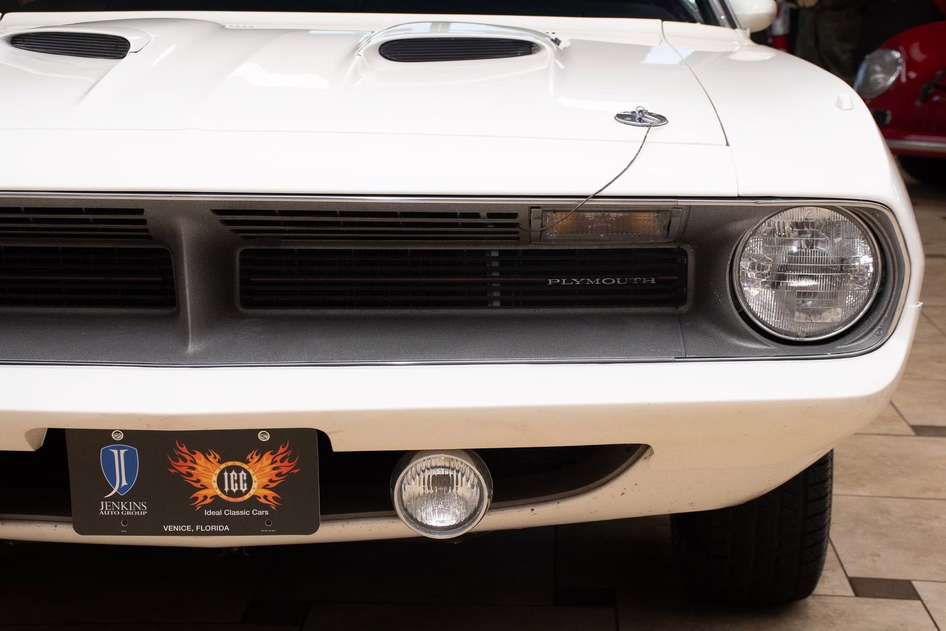 1970 Alpine White Plymouth 'Cuda