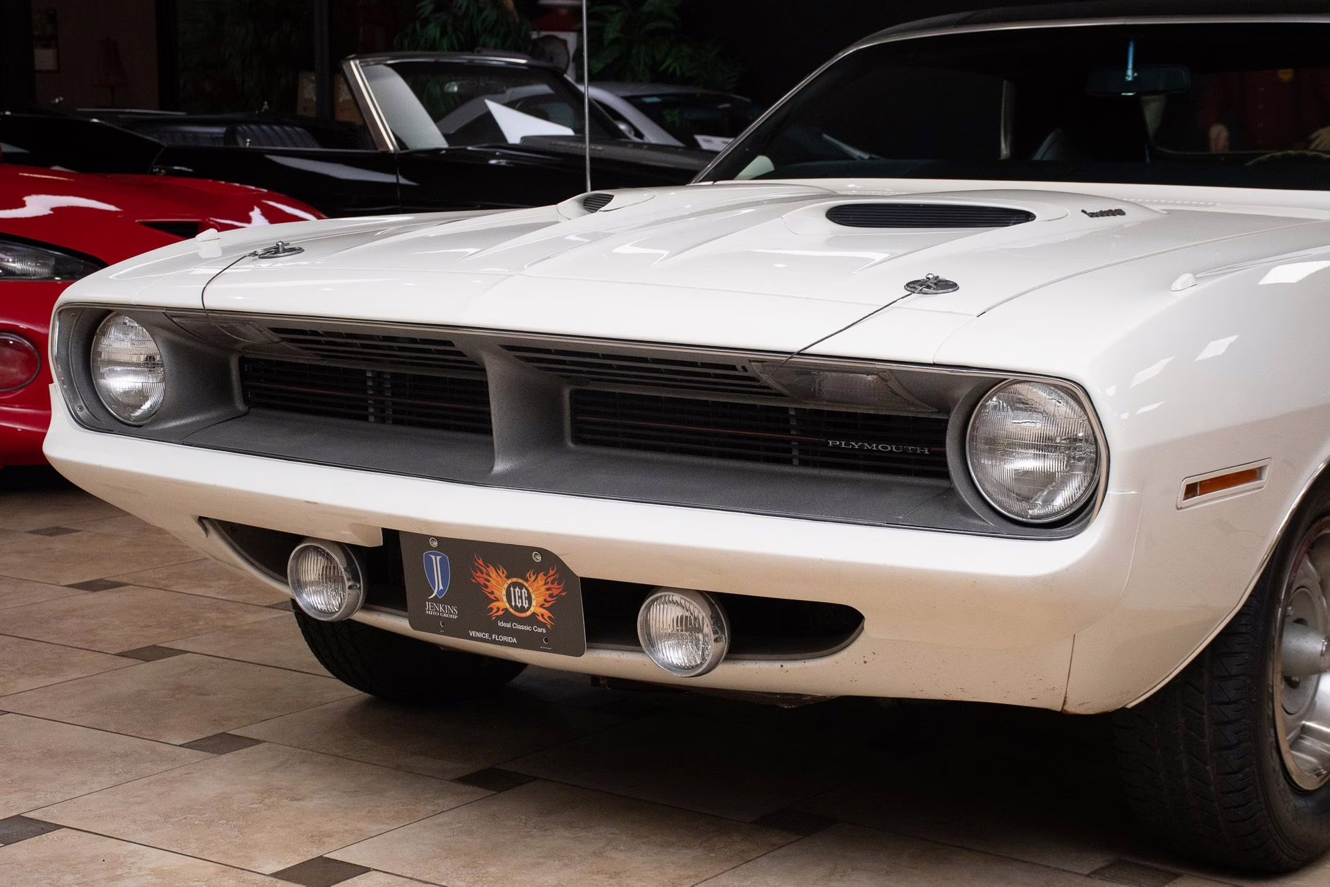 1970 Alpine White Plymouth 'Cuda