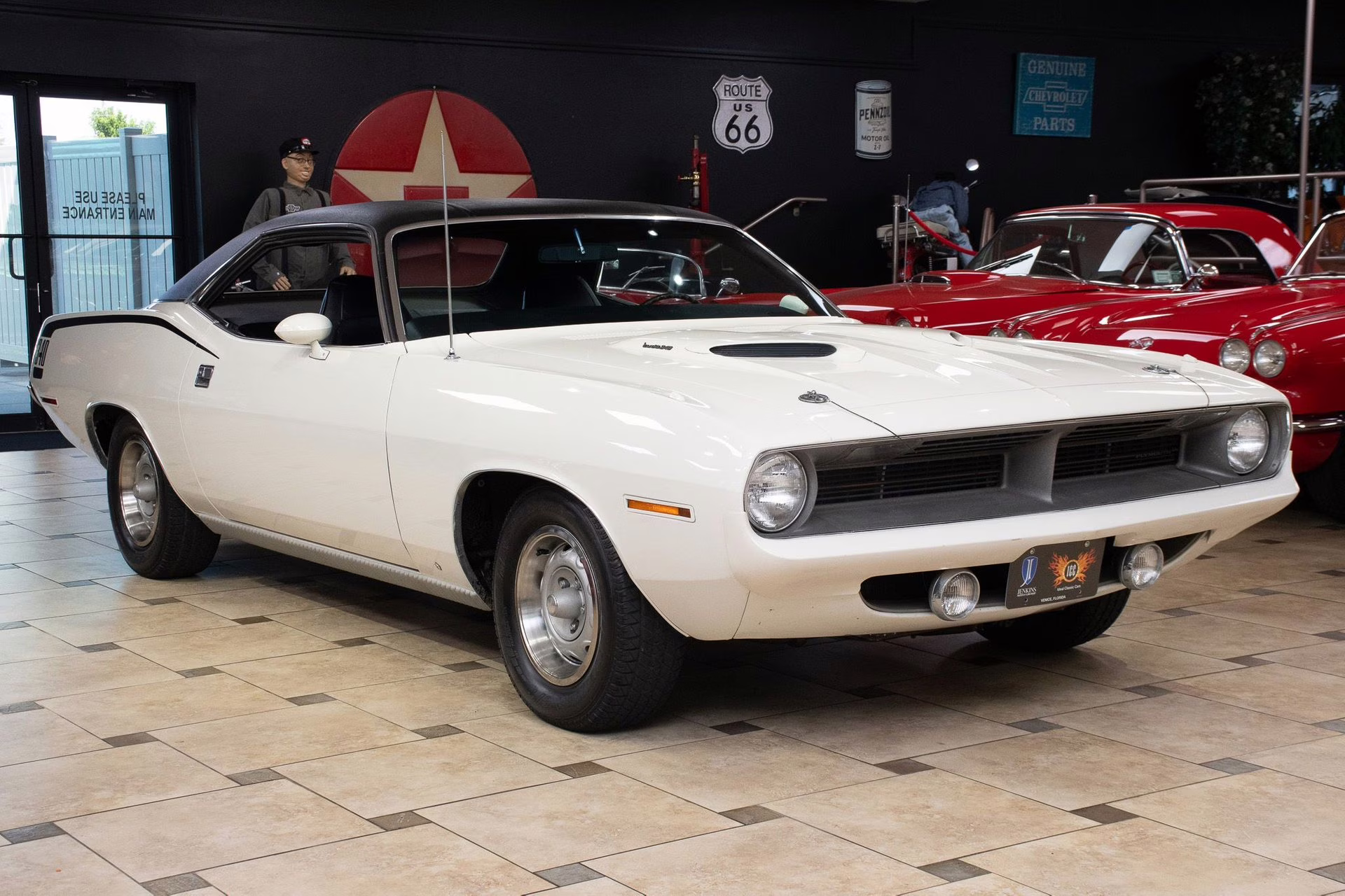 1970 Alpine White Plymouth 'Cuda
