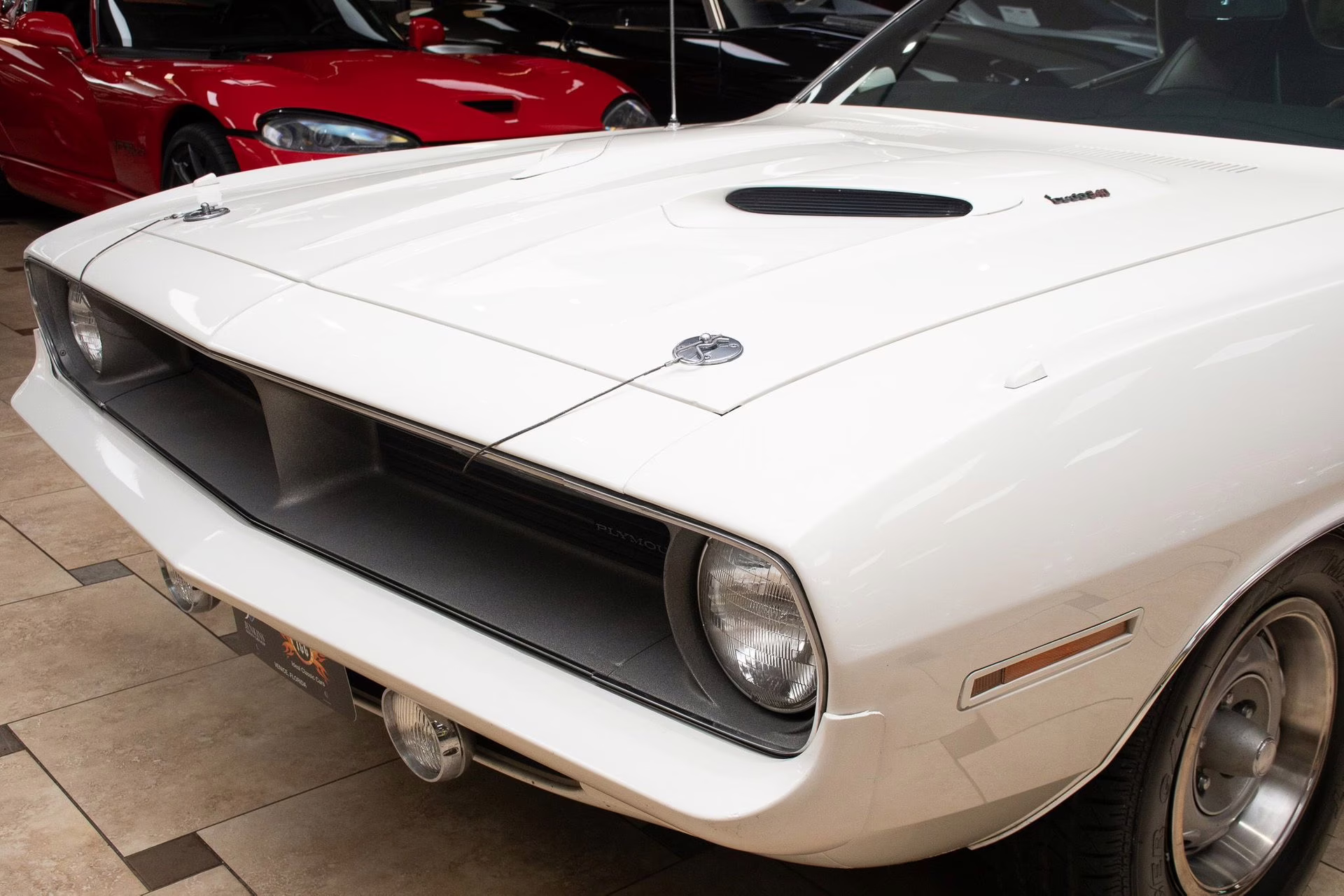 1970 Alpine White Plymouth 'Cuda