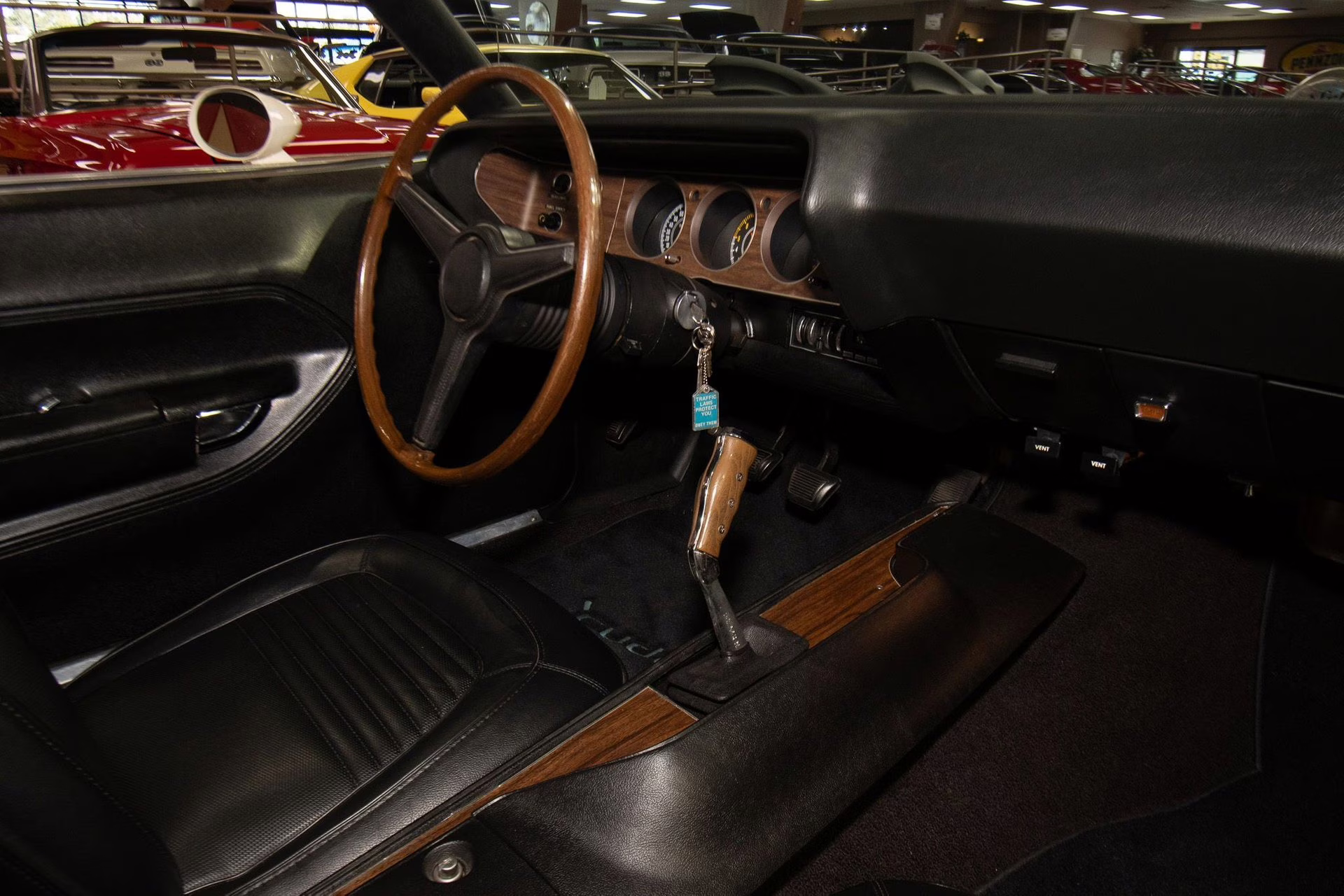 1970 Alpine White Plymouth 'Cuda