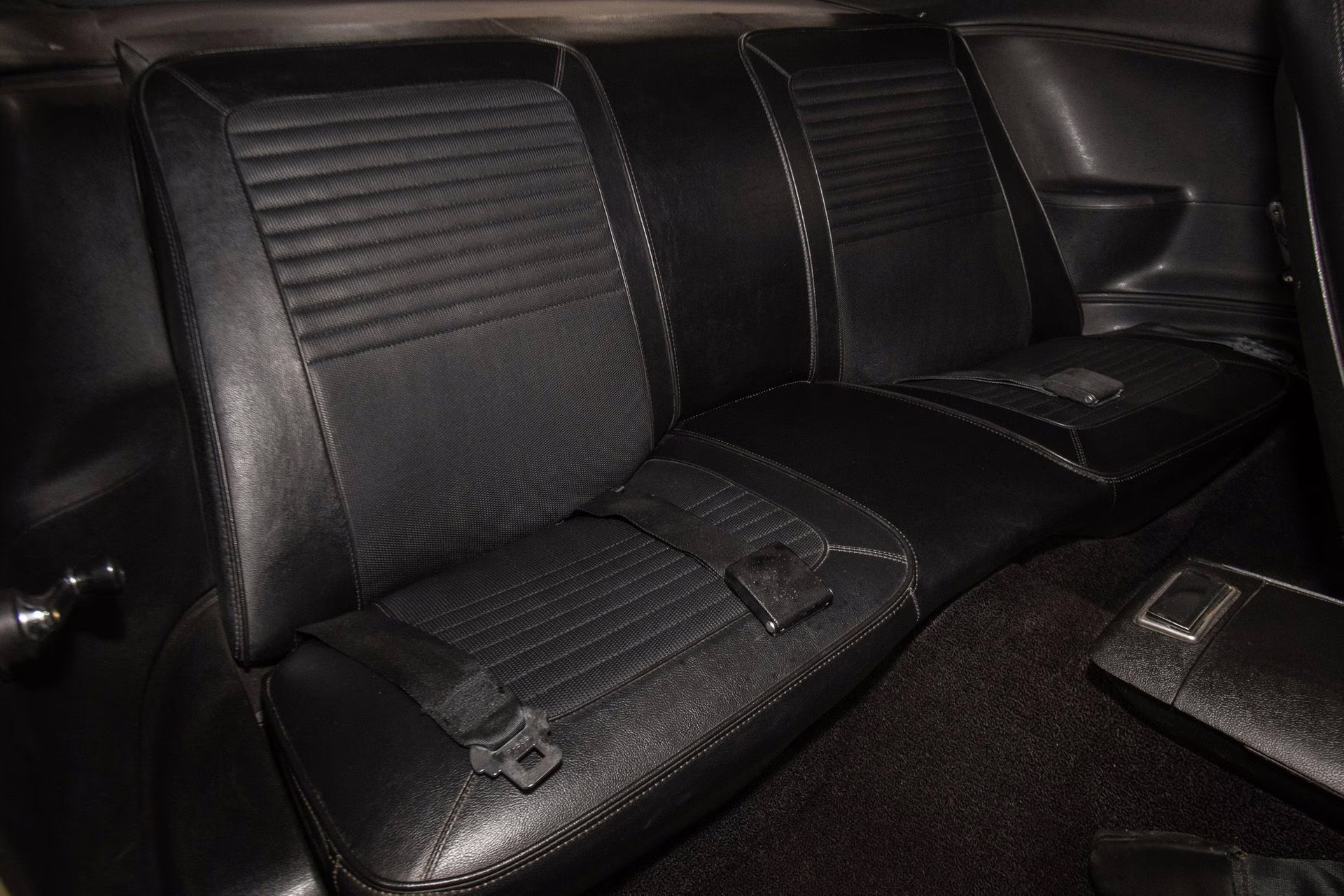 1970 Alpine White Plymouth 'Cuda