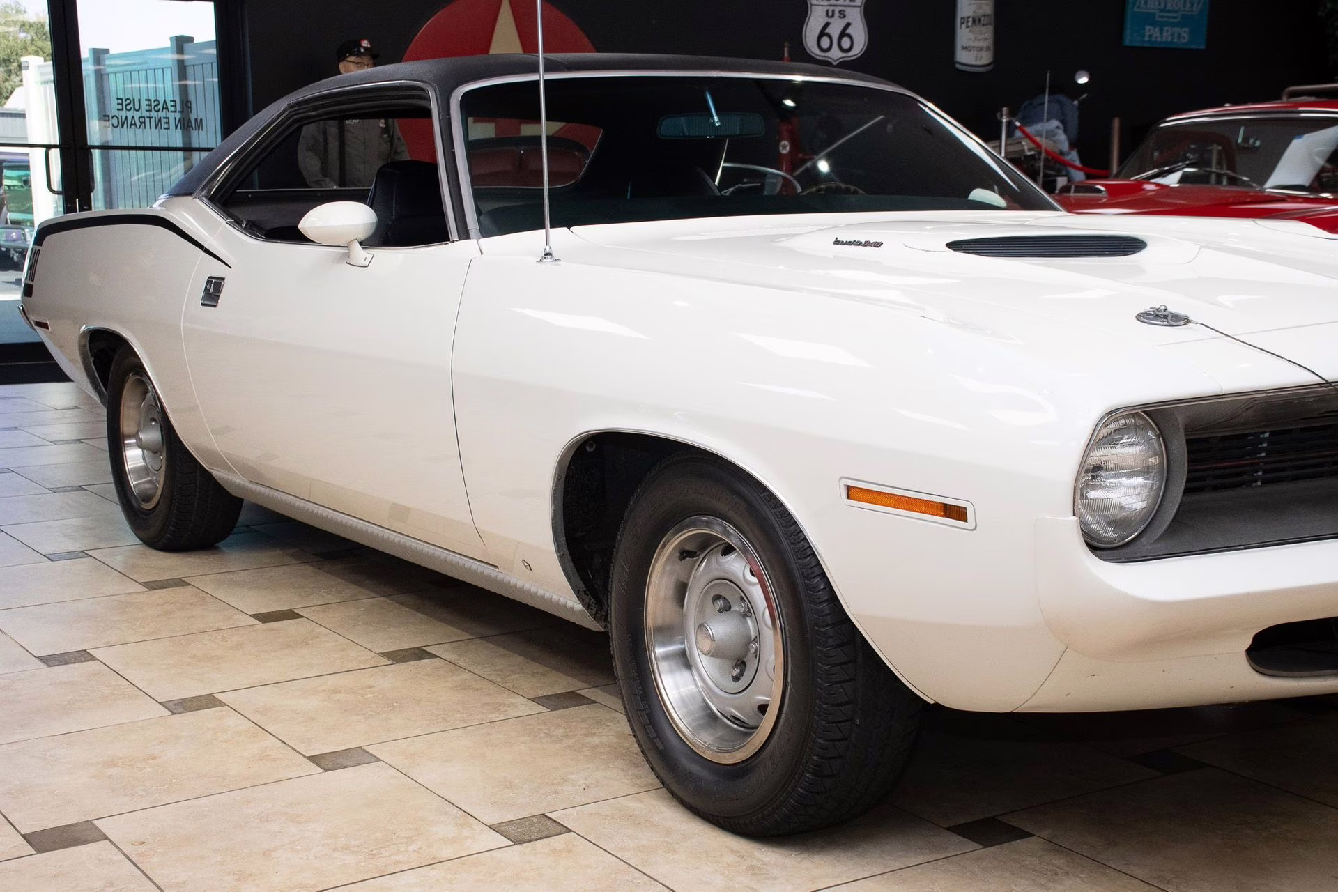 1970 Alpine White Plymouth 'Cuda