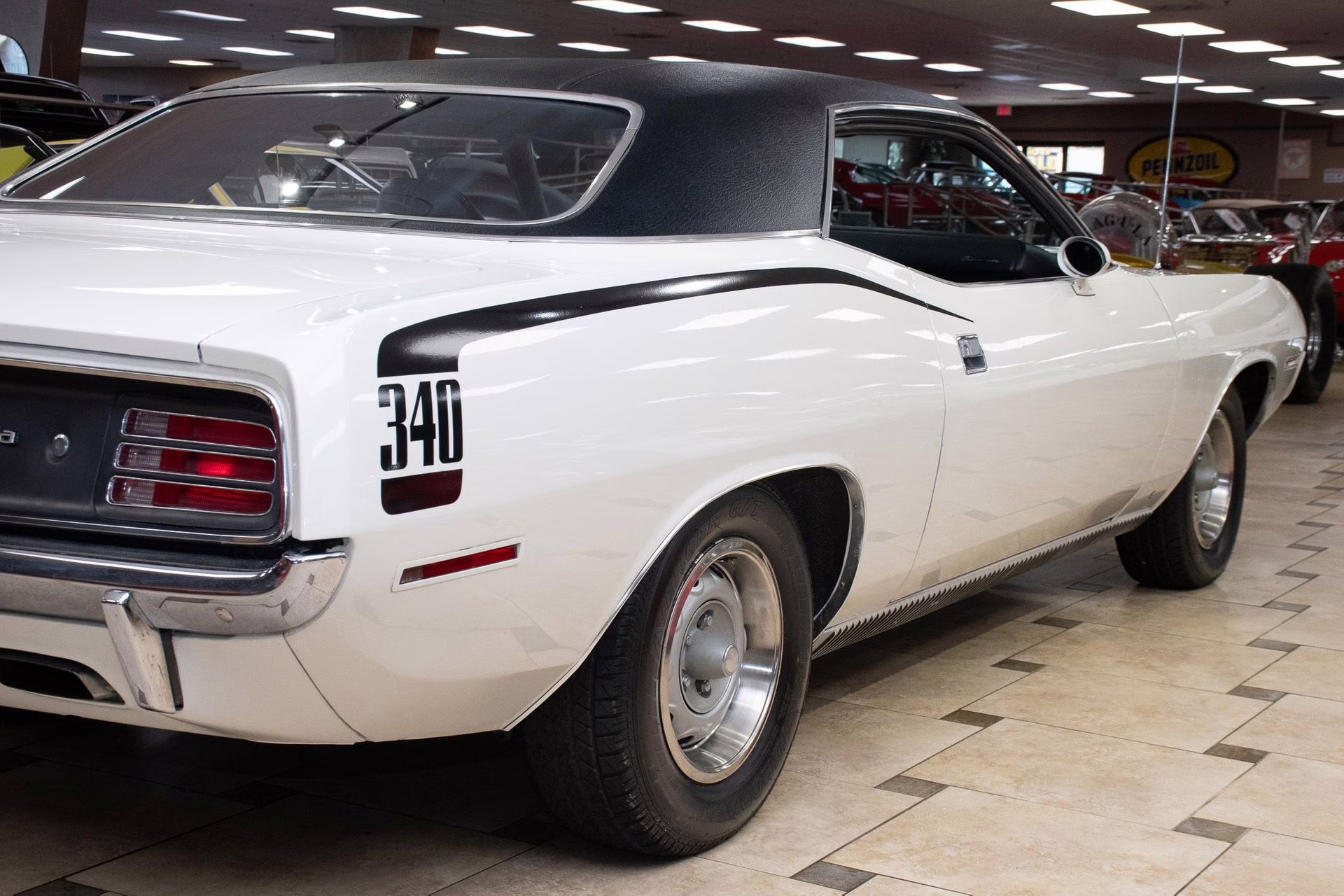 1970 Alpine White Plymouth 'Cuda