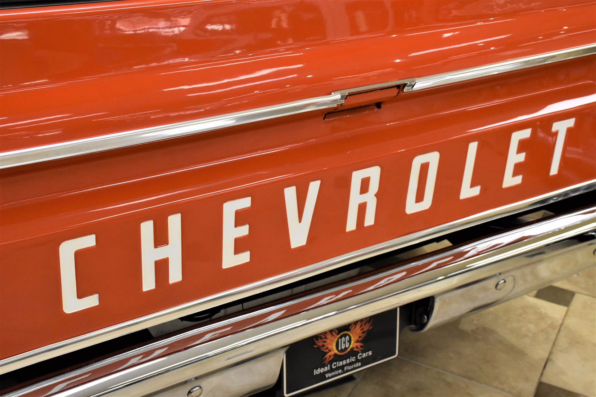 1972 Orange &amp; White Chevrolet C5 Blazer