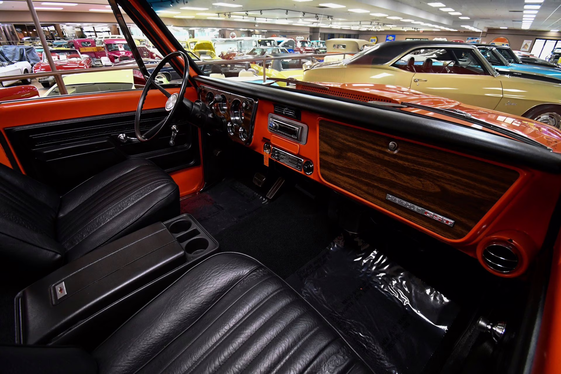 1972 Orange &amp; White Chevrolet C5 Blazer