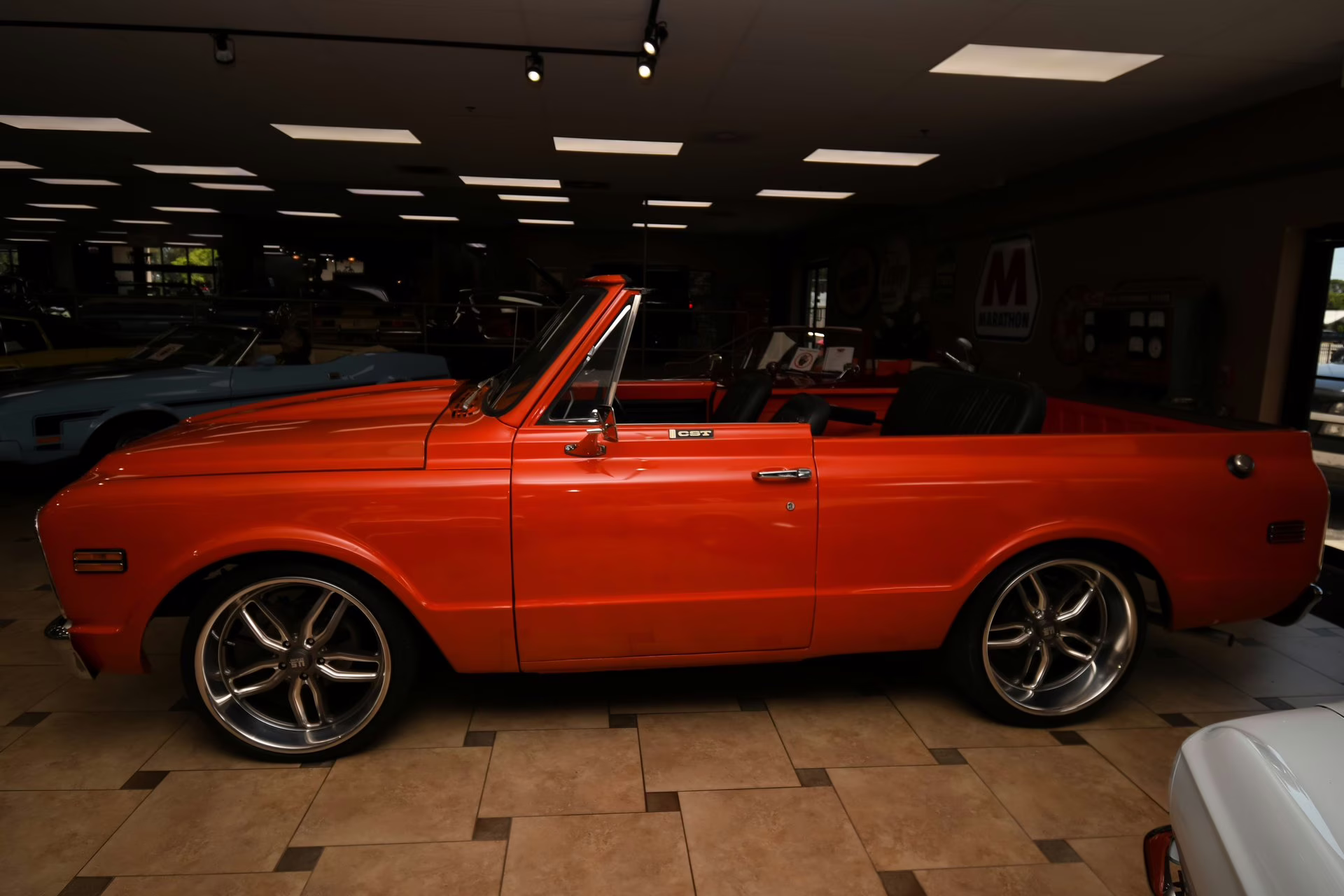 1972 Orange &amp; White Chevrolet C5 Blazer
