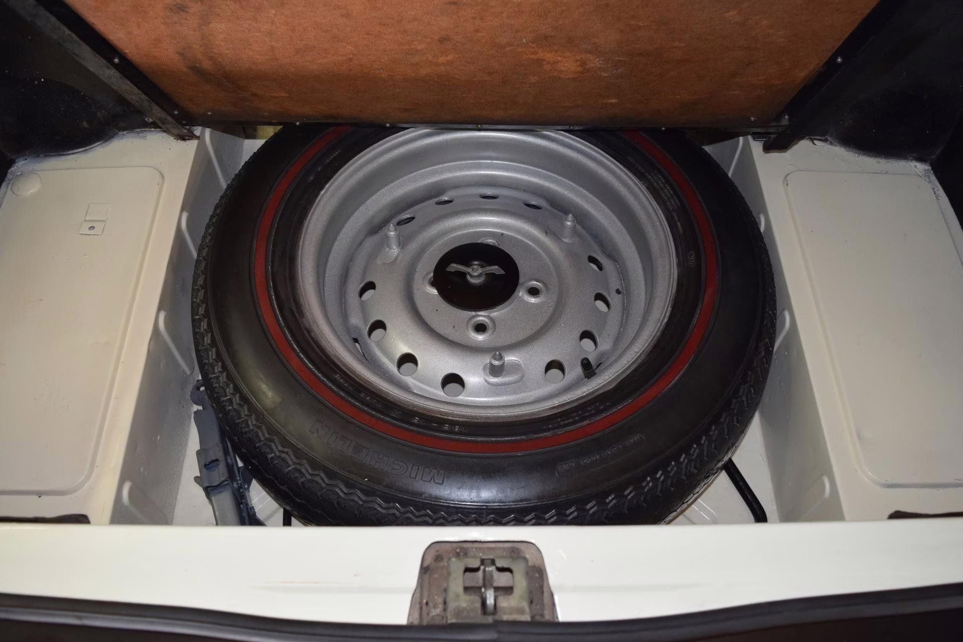 1976 White Triumph TR-6 Convertible