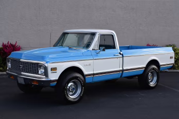 1972 Blue and White Chevrolet 4x4 K20