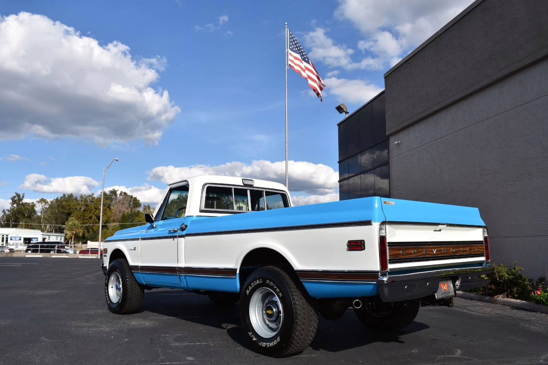 1972 Blue and White Chevrolet 4x4 K20
