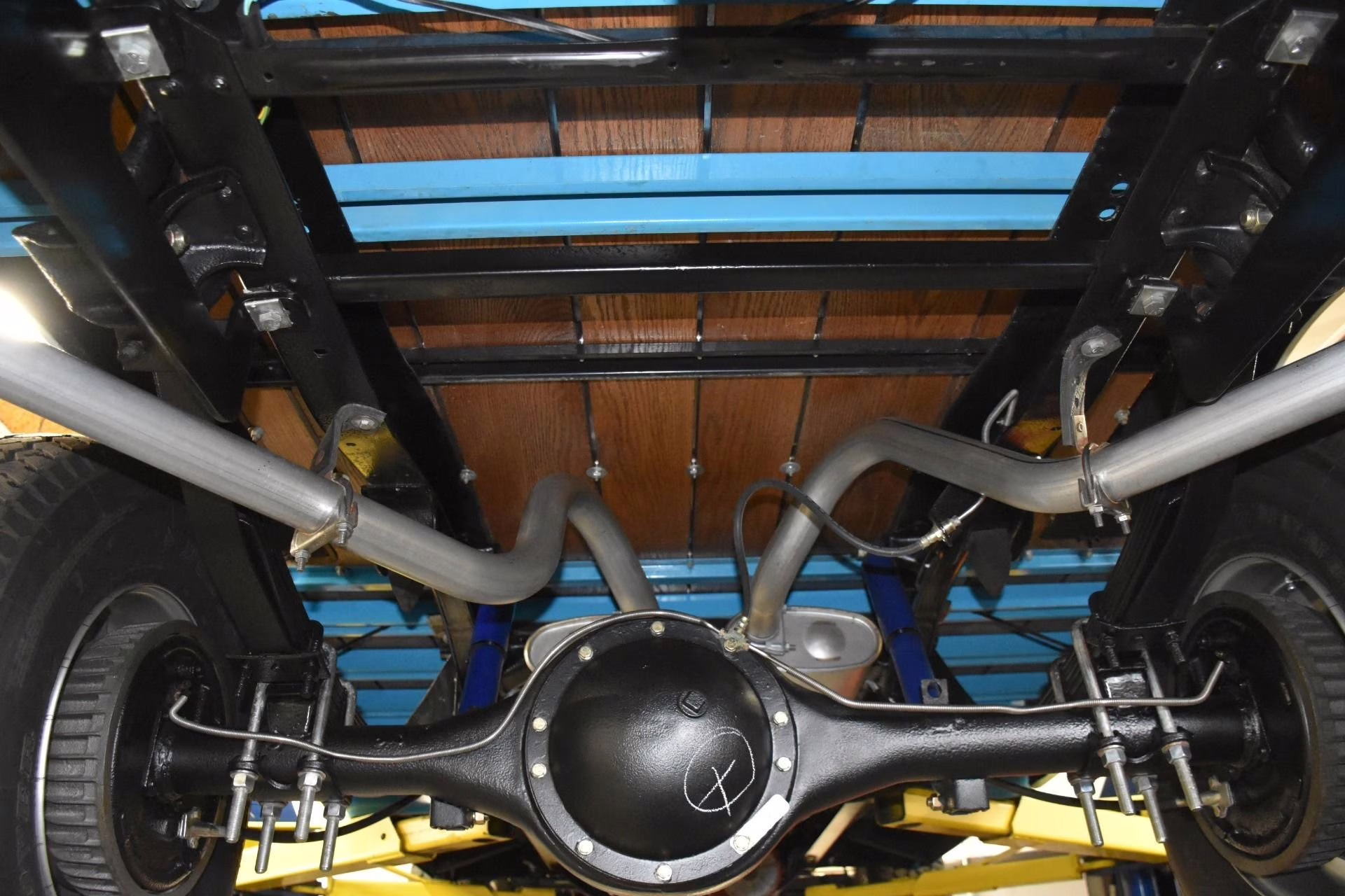 1972 Blue and White Chevrolet 4x4 K20