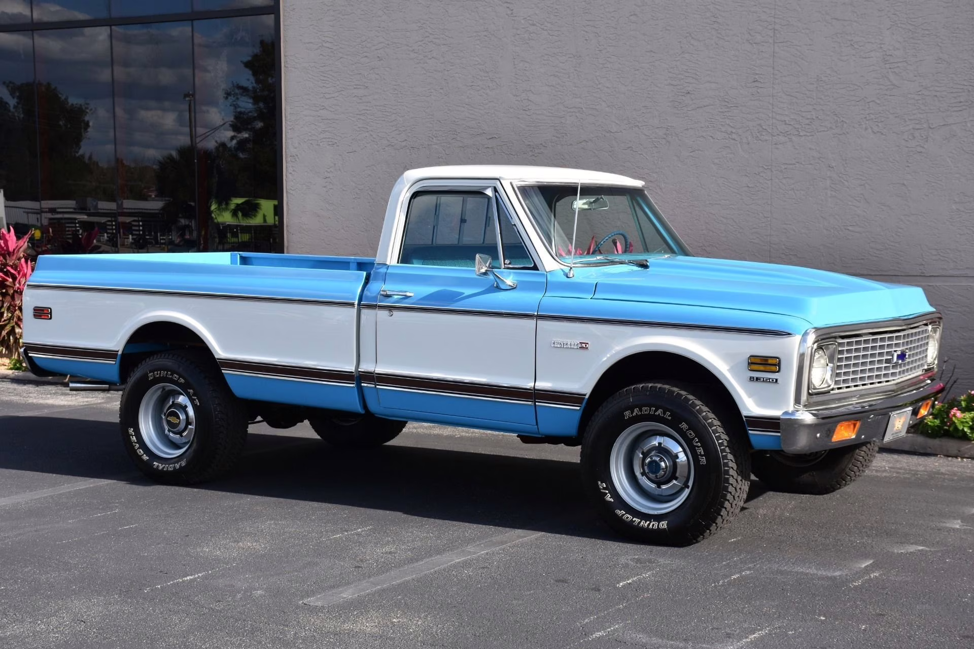 1972 Blue and White Chevrolet 4x4 K20