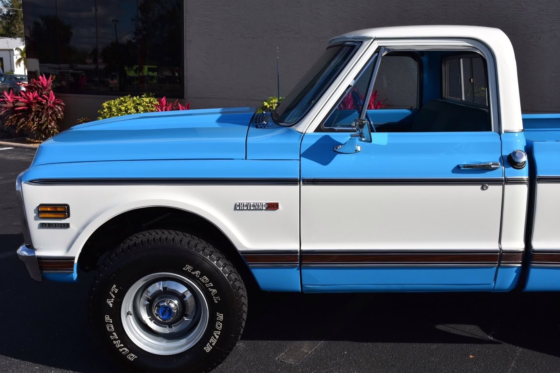 1972 Blue and White Chevrolet 4x4 K20