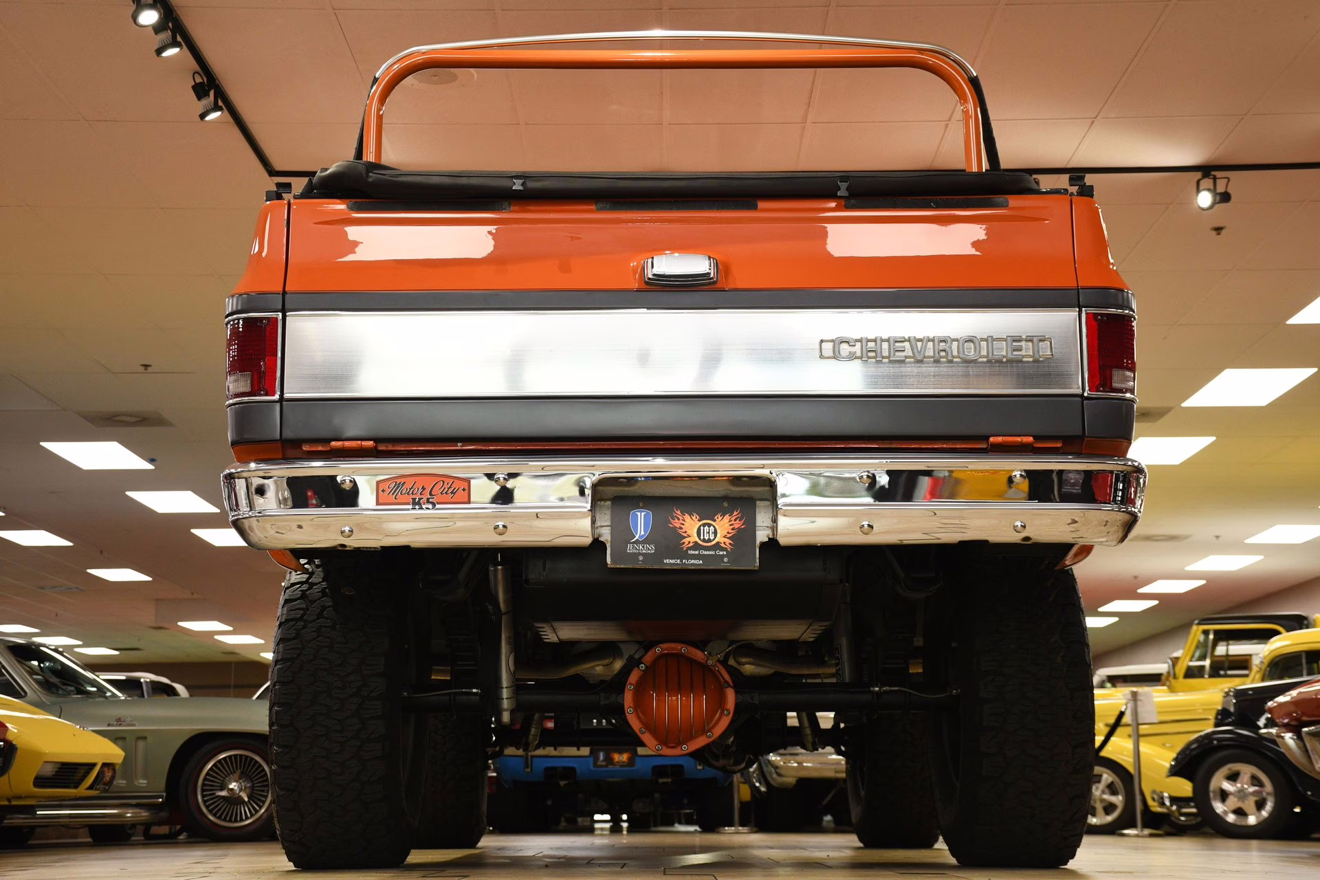 1973 Orange/Gray Chevrolet K-5