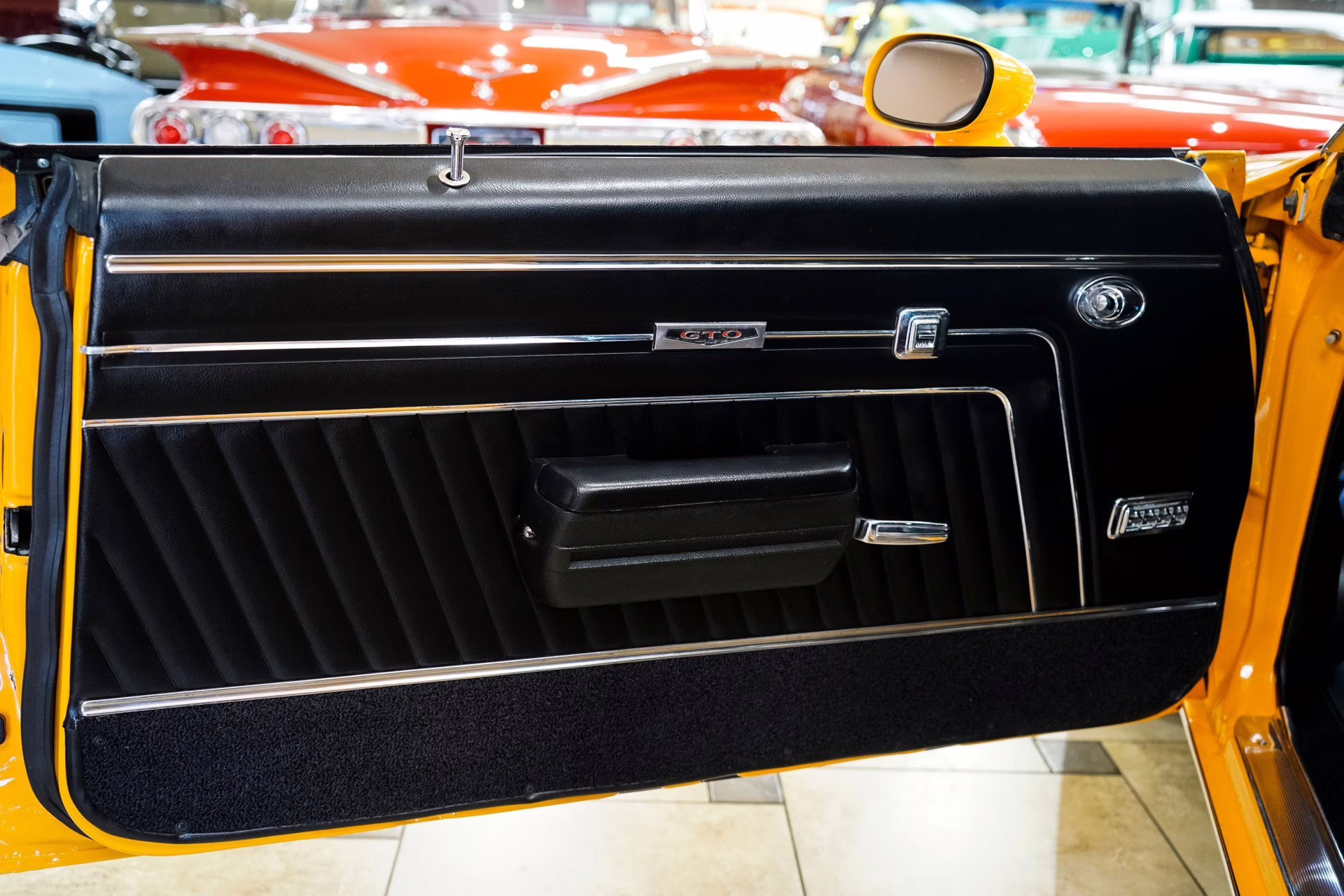 1970 Orbit Orange Pontiac GTO