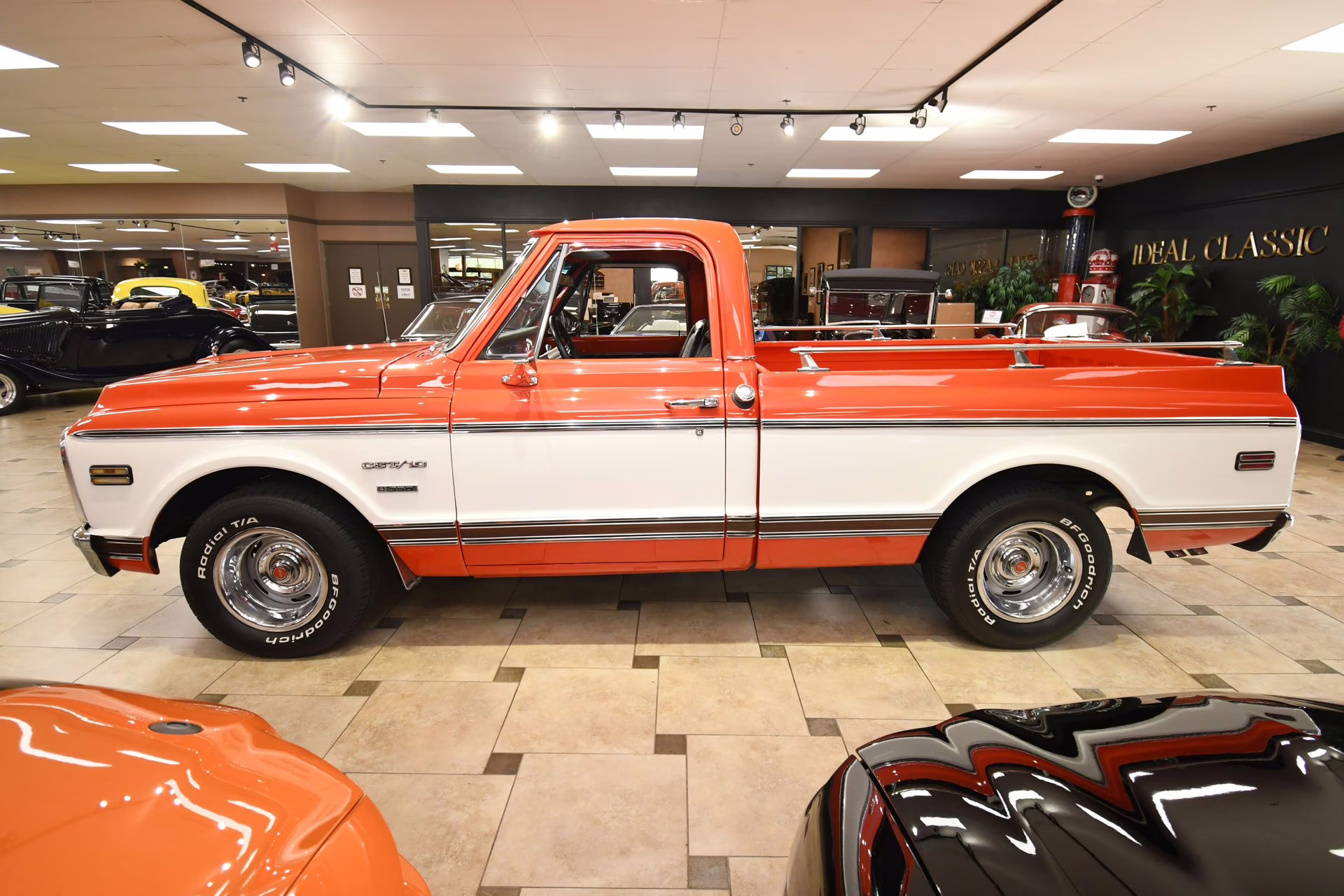 1970 Orange/White Chevrolet C/10
