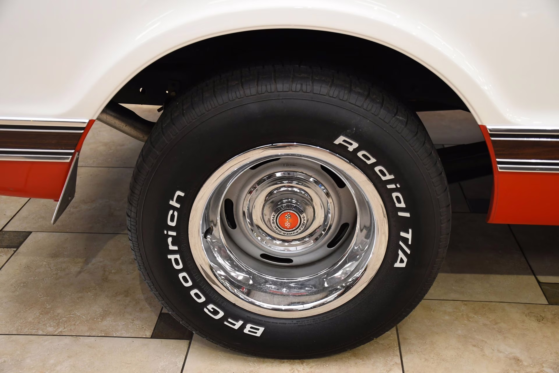 1970 Orange/White Chevrolet C/10