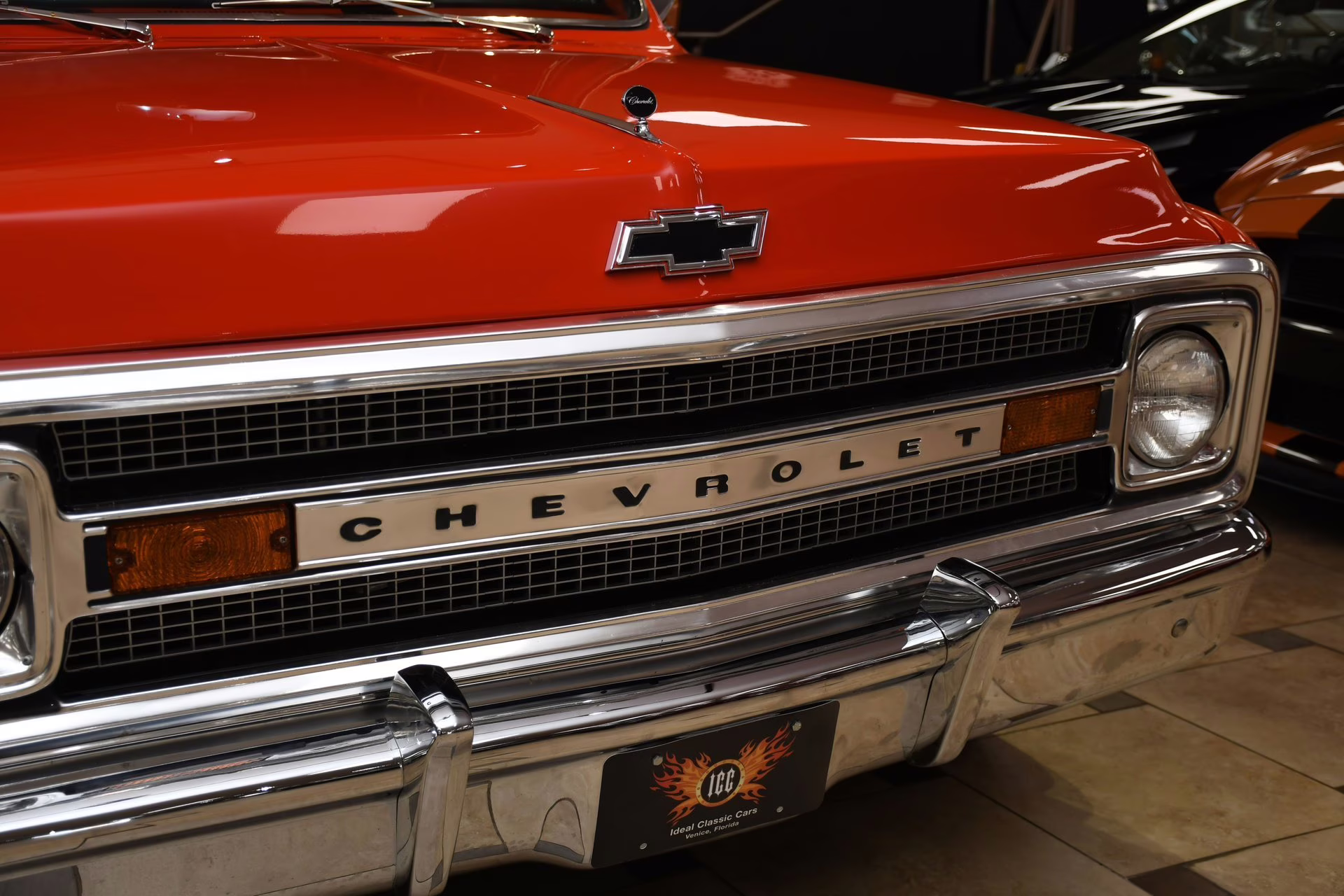 1970 Orange/White Chevrolet C/10