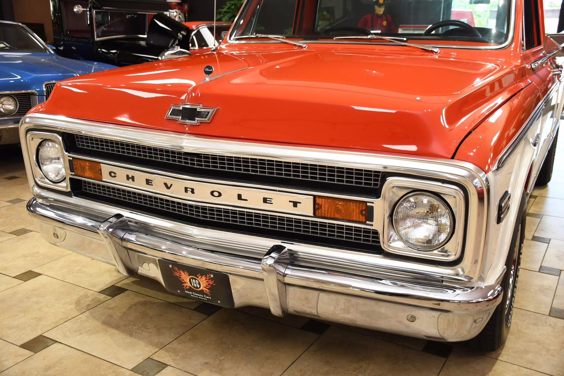 1970 Orange/White Chevrolet C/10