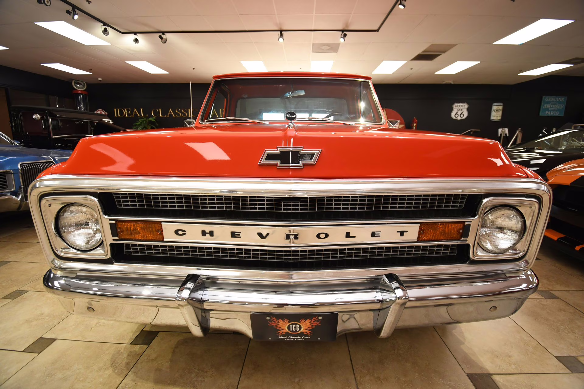 1970 Orange/White Chevrolet C/10
