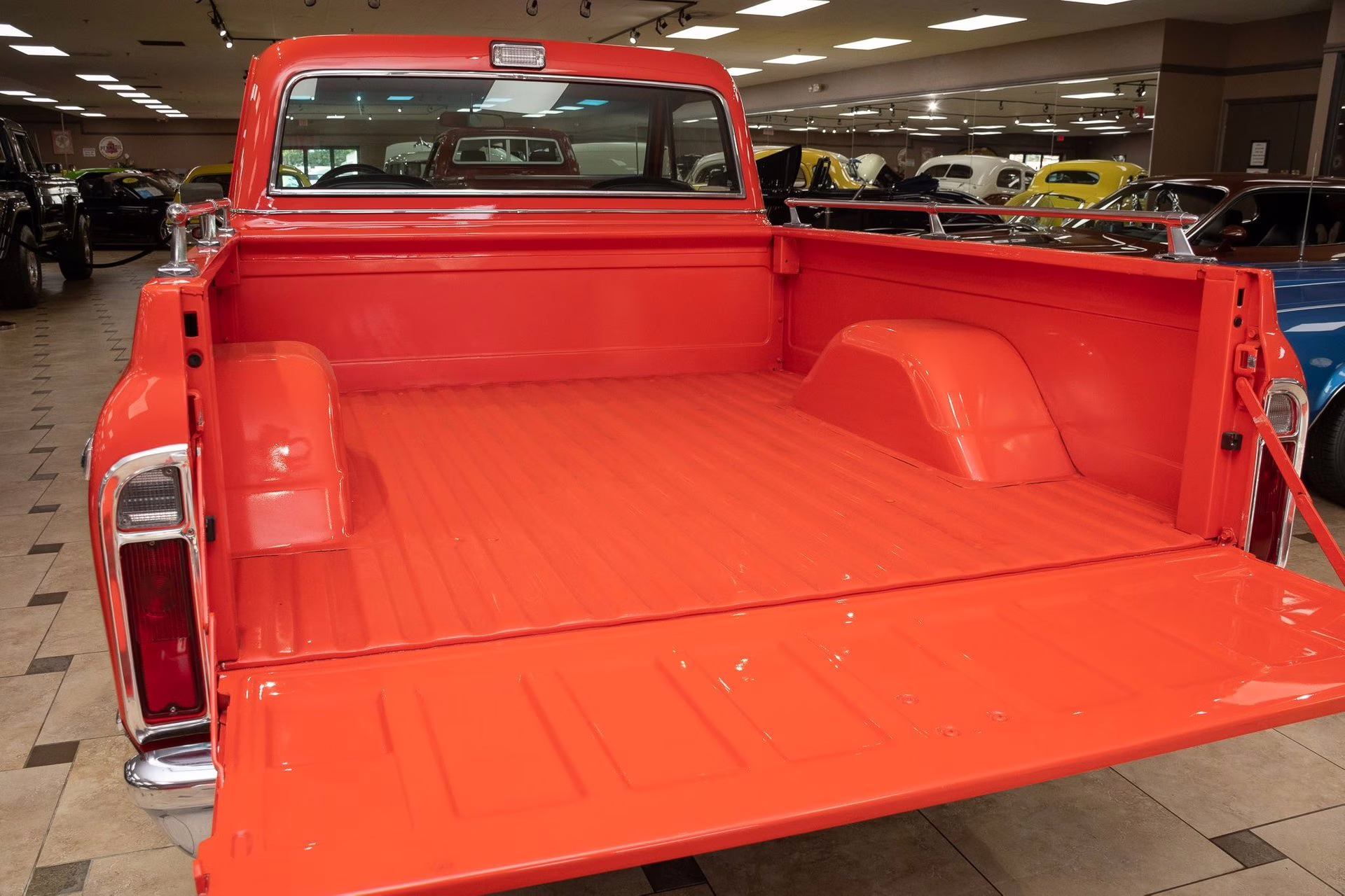 1970 Orange/White Chevrolet C/10