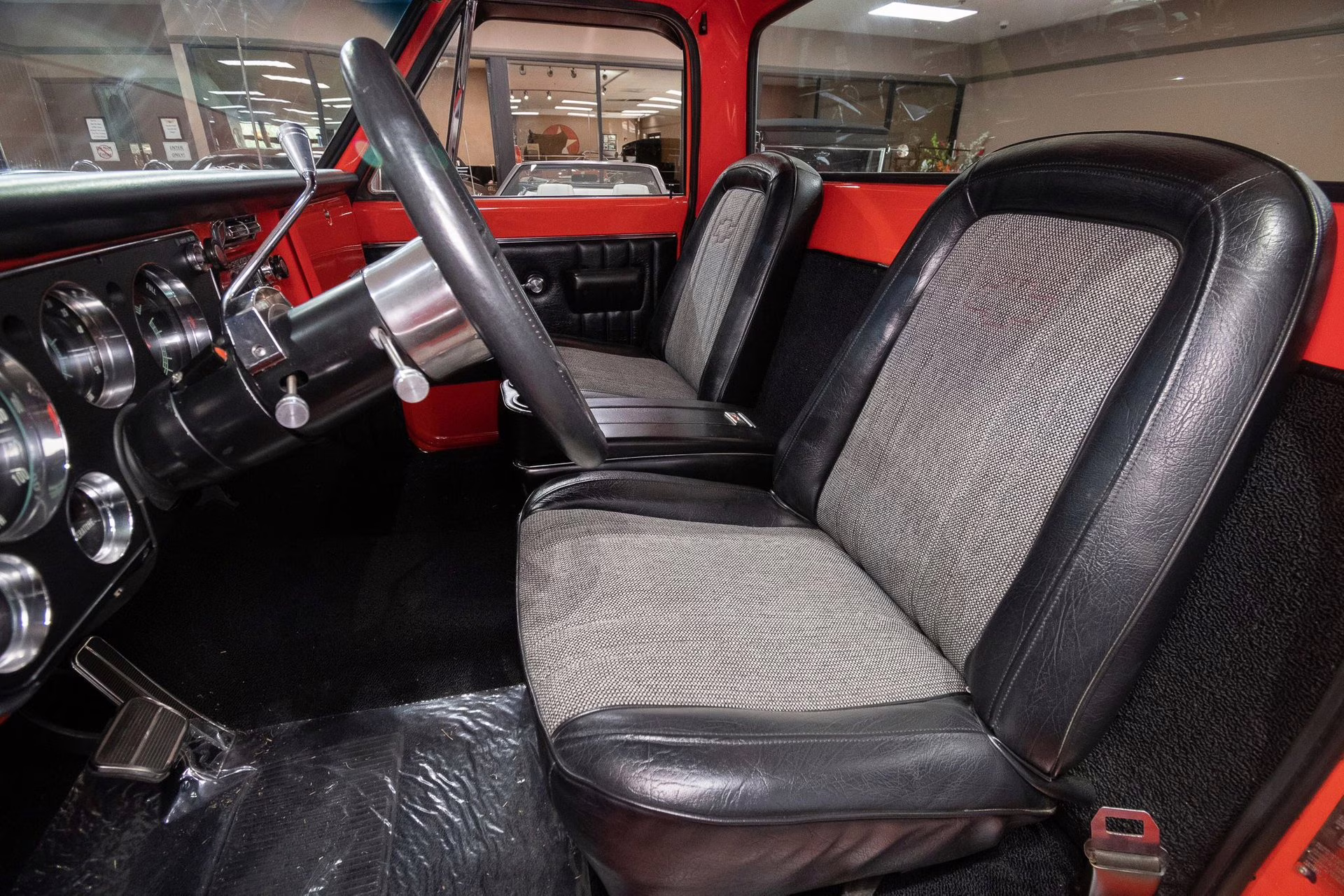 1970 Orange/White Chevrolet C/10