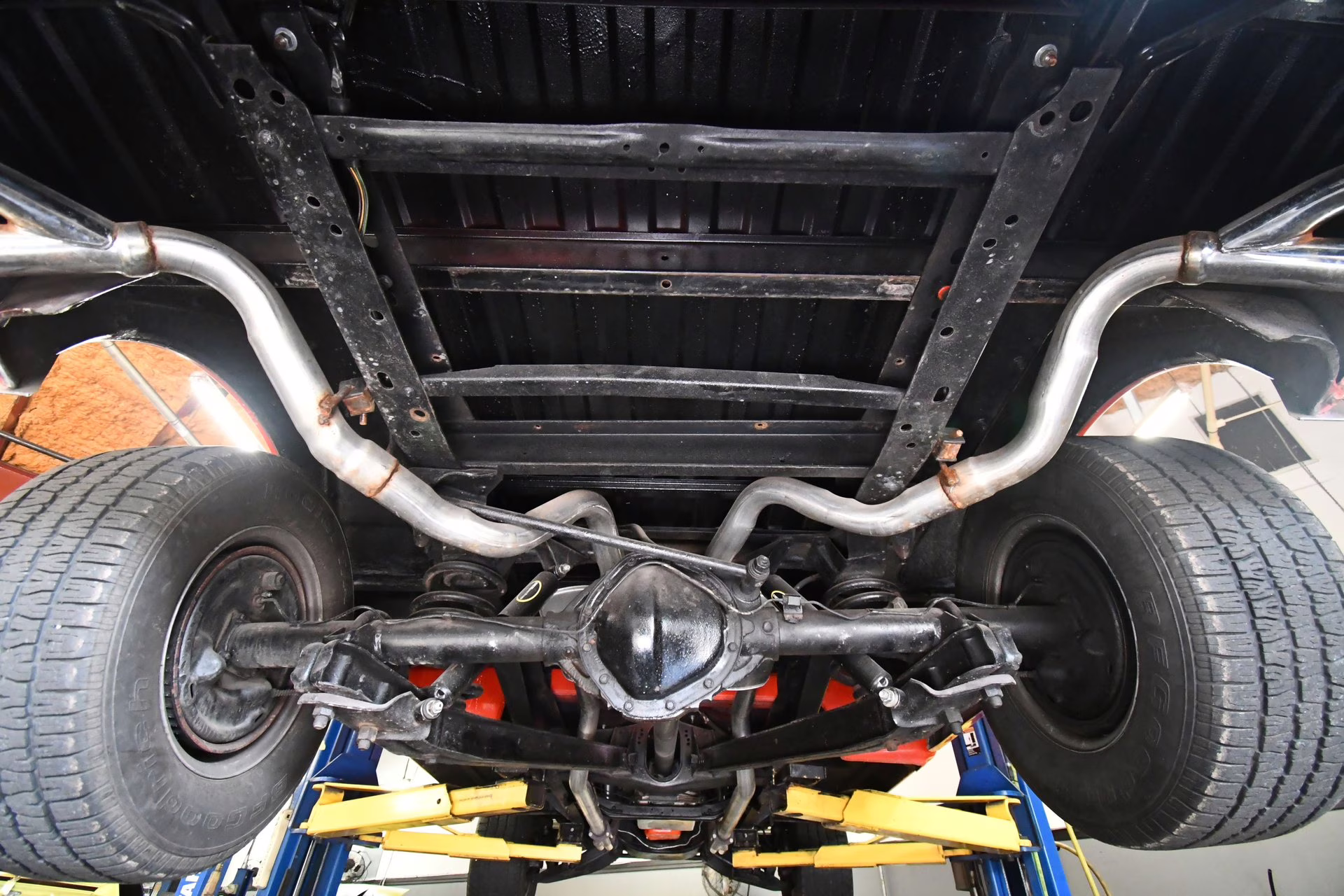 1970 Orange/White Chevrolet C/10